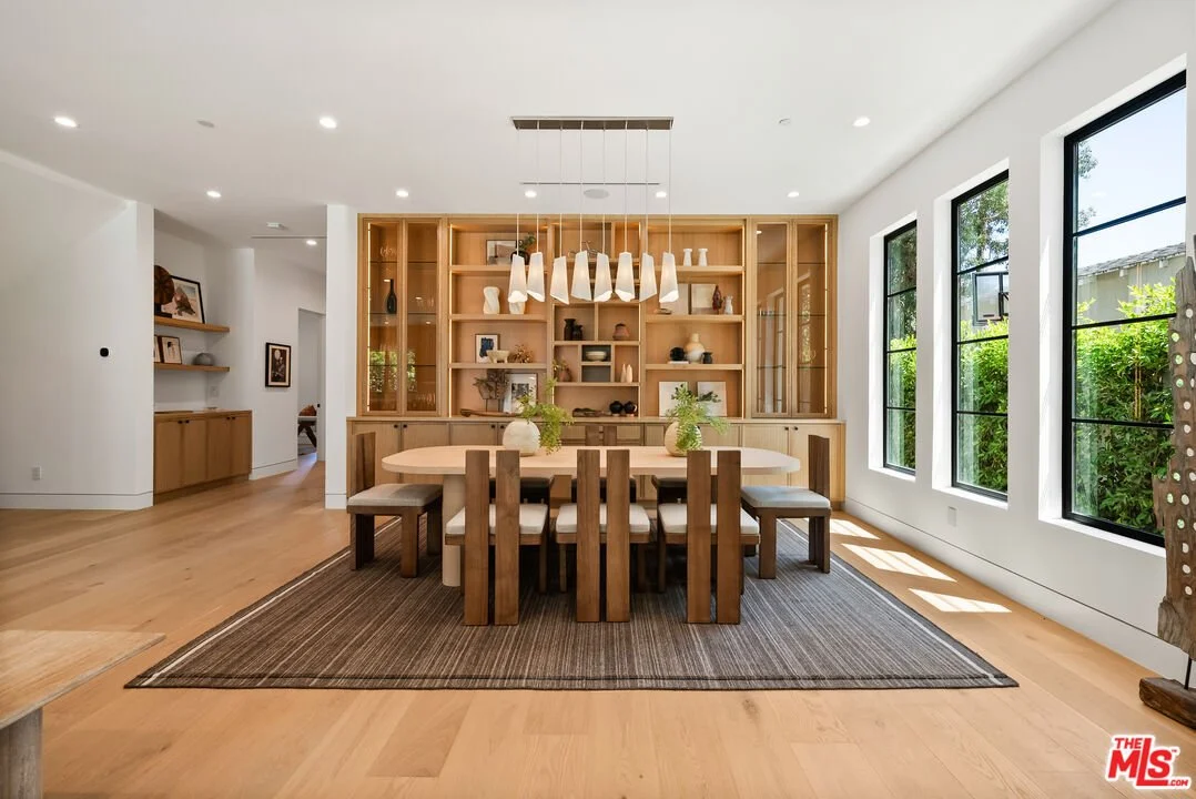 Vantage | Studio City