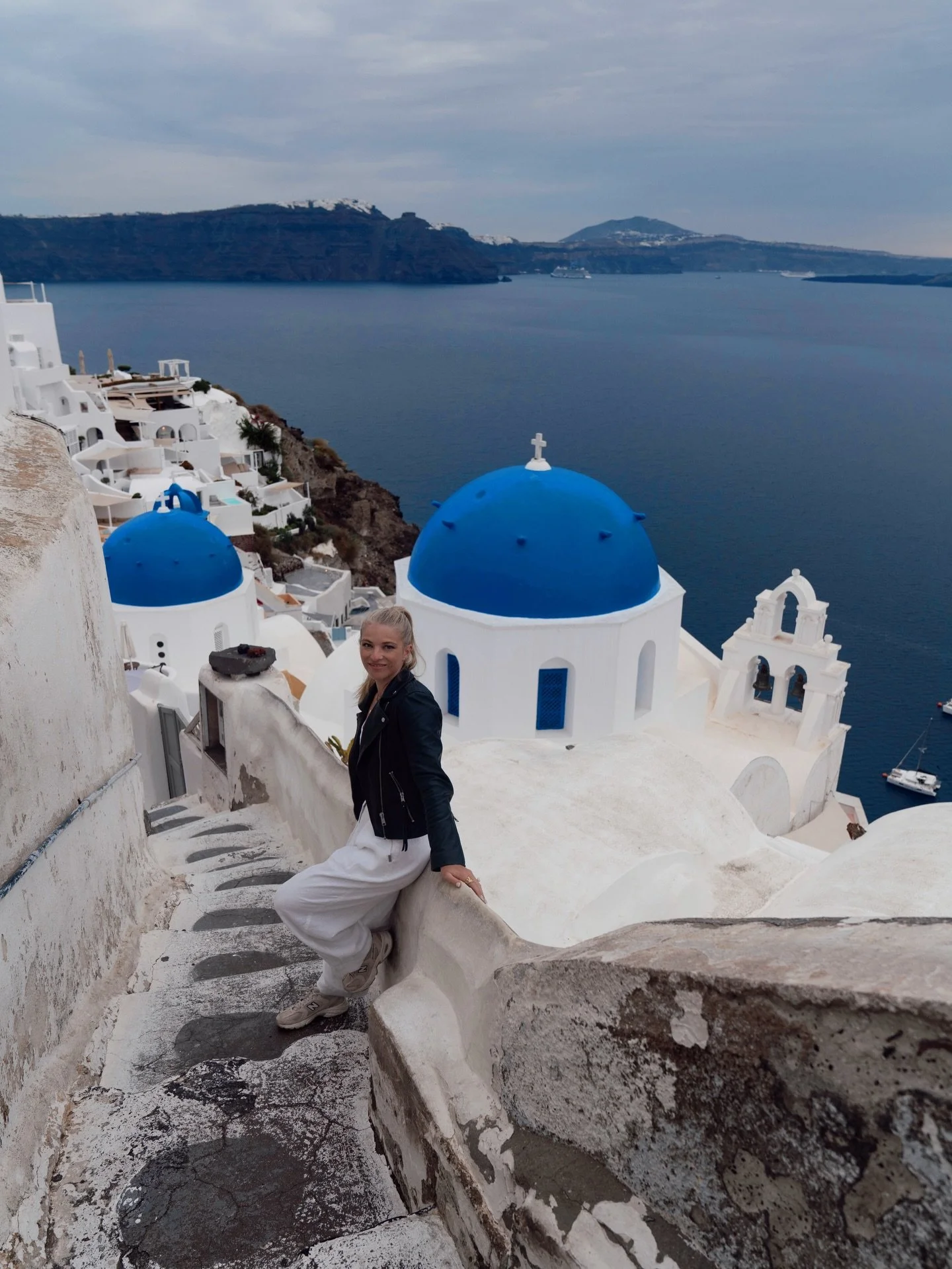 Unfortunately there is was a line to get this shot. I know everyone talks about how it ruined travel. Honestly- when I started my travel ig, I was obsessed with traveling and getting the most perfectly composed shot and making sure my outfits looked 