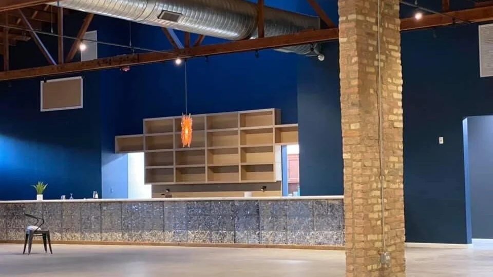 Palmhouse will be Evanston’s largest event space when it opens, with a 6,500 s.f. open floorplan. Photos: palmhouse619.com