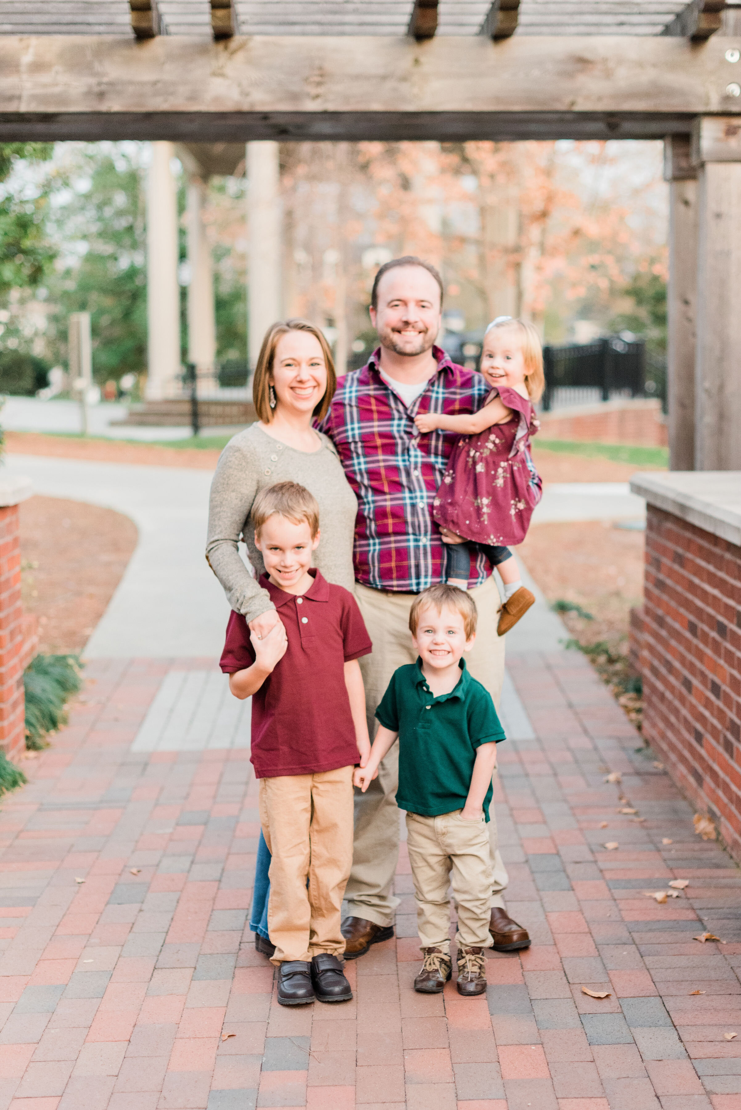 Laid back family of 5 | Family photos in Charlotte