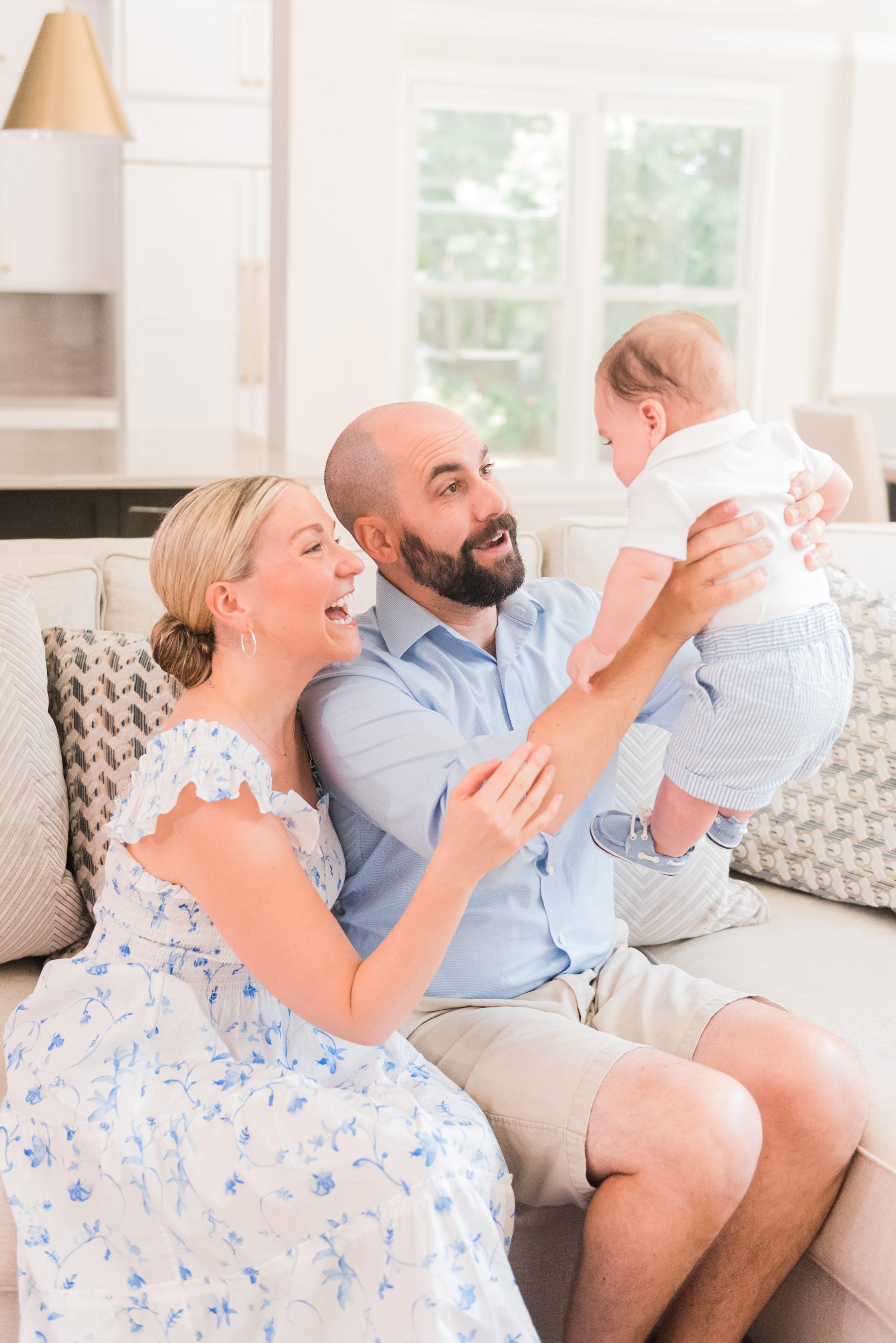  Jacquie Erickson photography takes the time to get to know her clients a bit before each session so she can make the photos unique to each client. #inhomeportraitsessions #familyphotos #portraitphotography #atlantaphotographer #jacquieerickson #faye