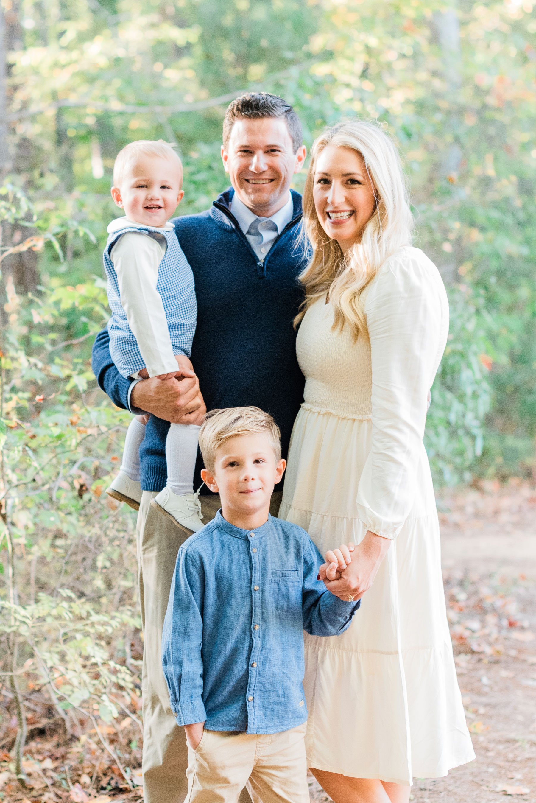  A family of four is dressed in a perfect color palette for their family photo session by Atlanta-based photographer, Jacquie Erickson. Jacquie Erickson Peachtree City Fayetteville Senoia photo color palette #photoshootoutfits #photocolorpalette #fam