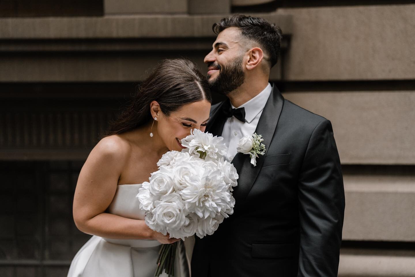 Ziad + Jo 🤍 
I&rsquo;ve been sitting here scrolling through @siempreweddings stunning photos of this gorgeous couple! There are so many gorgeous shots, but there is something about this shot that just makes you feel happy inside 🤍