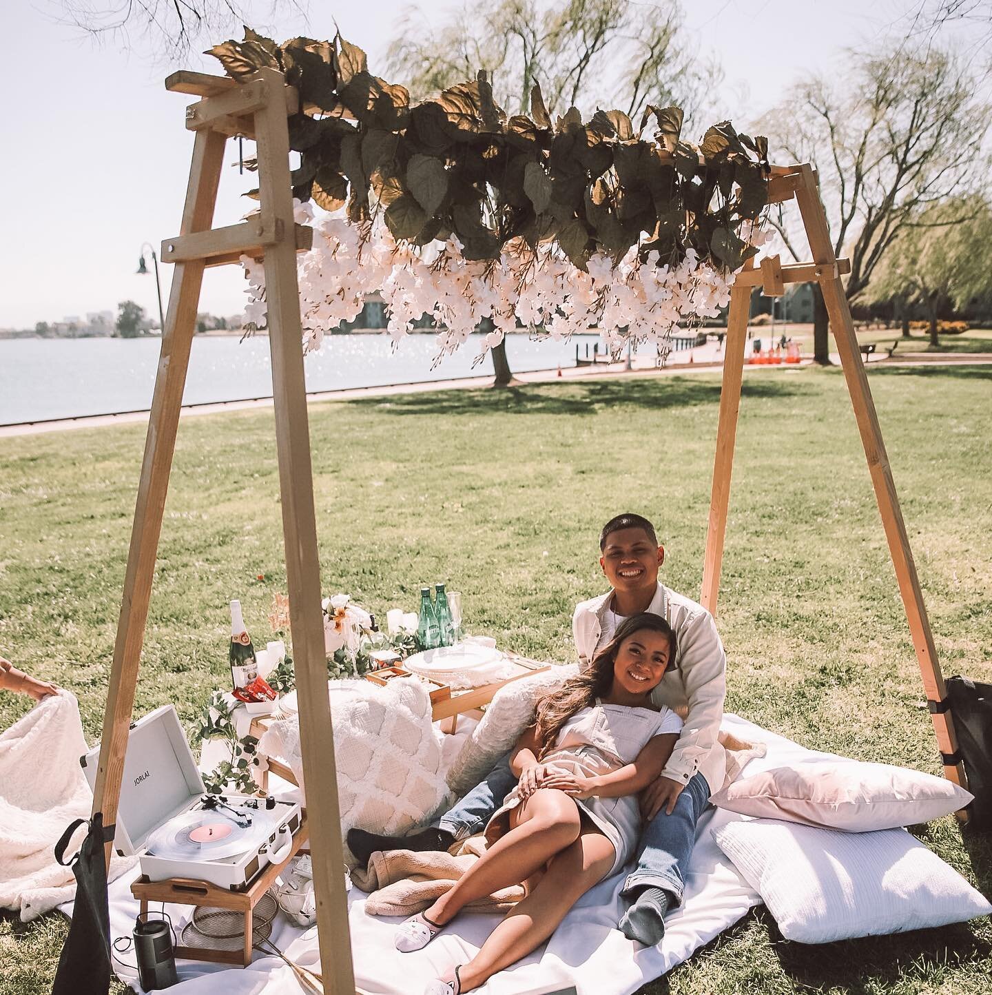 All i want for my birthday is a luxury picnic 😍✨

Happy birthday Nerissa! Thanks for celebrating with us 🧺

#picnic #sfpicnic #luxurypicnic #bayareaevents #eventplanner #eventdesign #events #thingstodointhebayarea #anniversaryideas #birthdaypartyid
