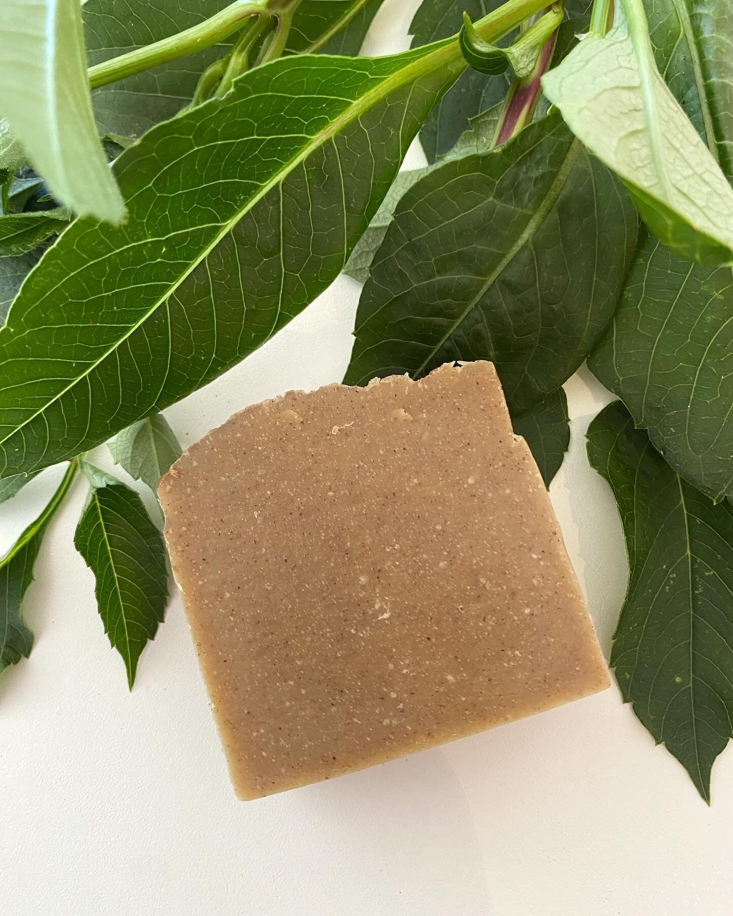Honey, Cinnamon and Almond Meal Exfoliating Body Bar

A honey, almond and cinnamon scent mixed with olive oil, coconut oil, apricot kernel oil, and organic shea + cocoa butter makes this a lovely bar.

The almond meal gives it just the right texture 