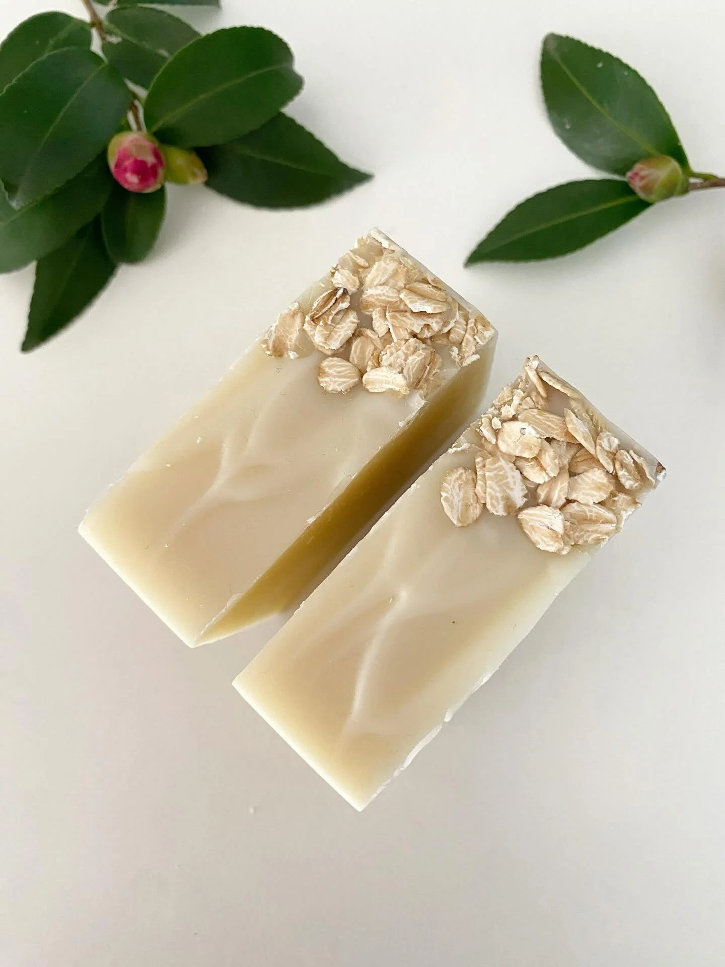 Organic Oat Milk and Bergamot with Olive Oil Soap Bar

This soap bar is made of organic oat milk, olive oil, organic shea, sweet almond oil and coconut oil. 

It is combined with the citrus, sweet and uplifting bergamot pure essential oil and has sli