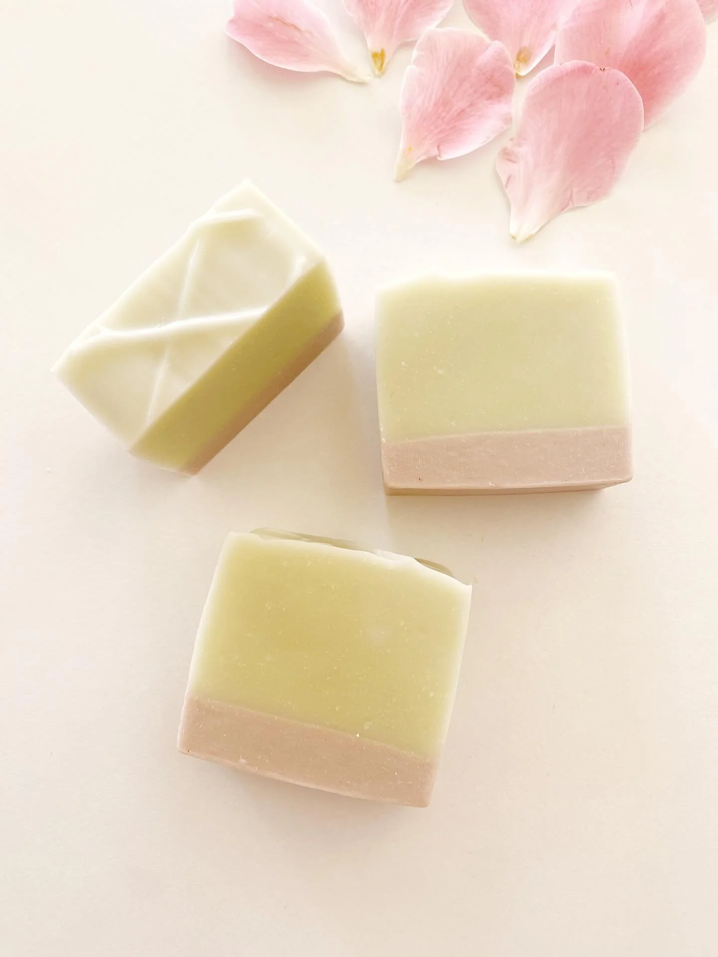 Star Anise + French Lavender Soap

Back in Stock

&bull;
&bull;
&bull;
#coldprocess #handcraftedsoaps #soap #staranise #frenchlavender