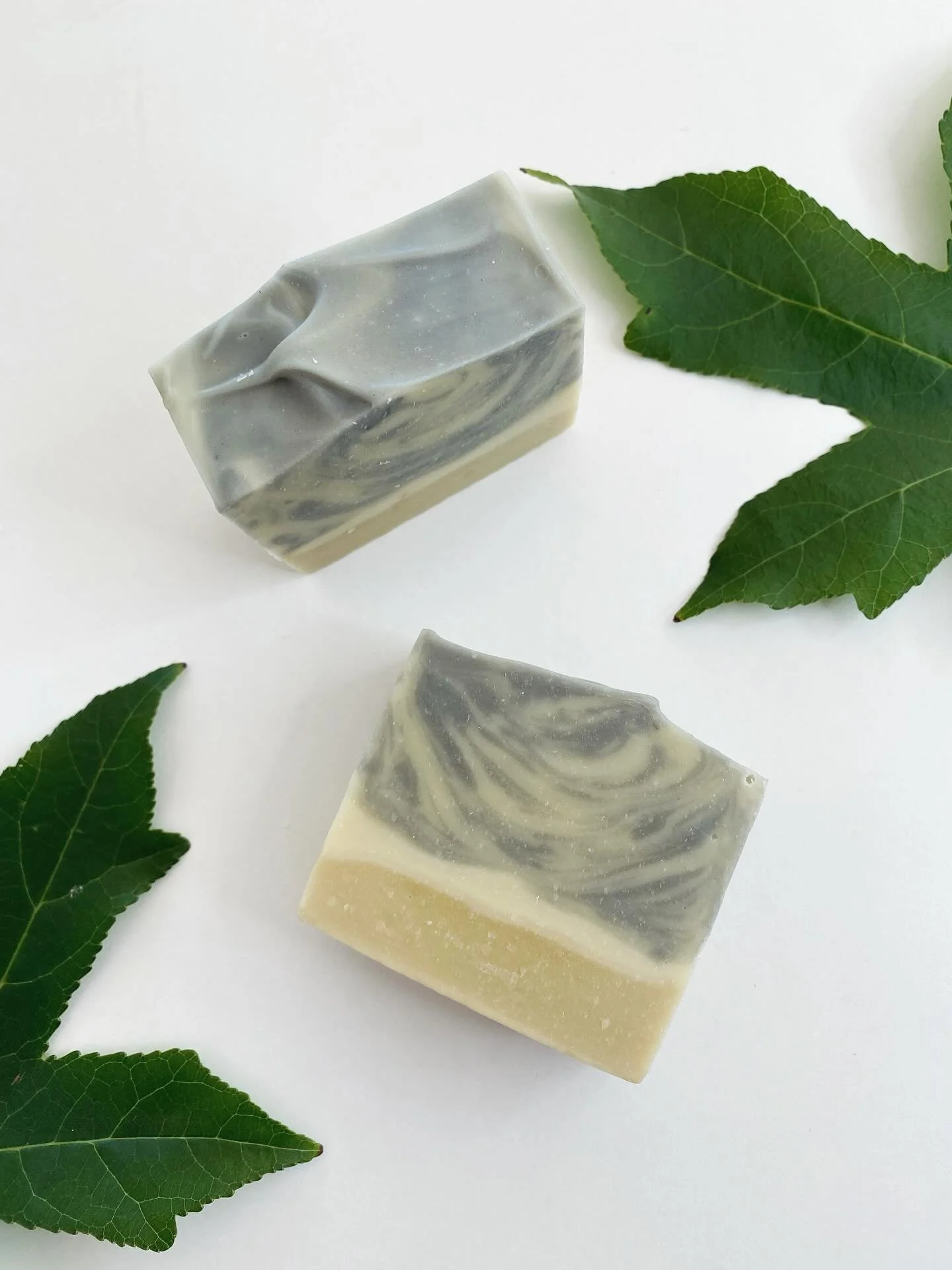 Ocean Waves Soap
Frankincense and Cedarwood
A handmade soap that reminds you of the ocean waves with the grounding and uplifting earthy scent blend of frankincense which has a warmth when combined with cedarwood, and ever slight undertones of lavend