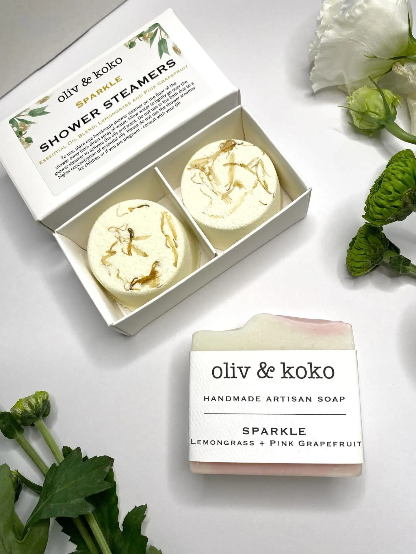 Sparkle Artisan Soap + Shower Steamers Gift Box

🌾✨ lemongrass + pink grapefruit scent 

&bull;
&bull;
&bull;
#showersteamers #soaps #gifts #madeinmelbourne🇦🇺 #artisanmade #melbournelife #handmadesoap #giftsforall #olivandkoko #bathroomideas #laun