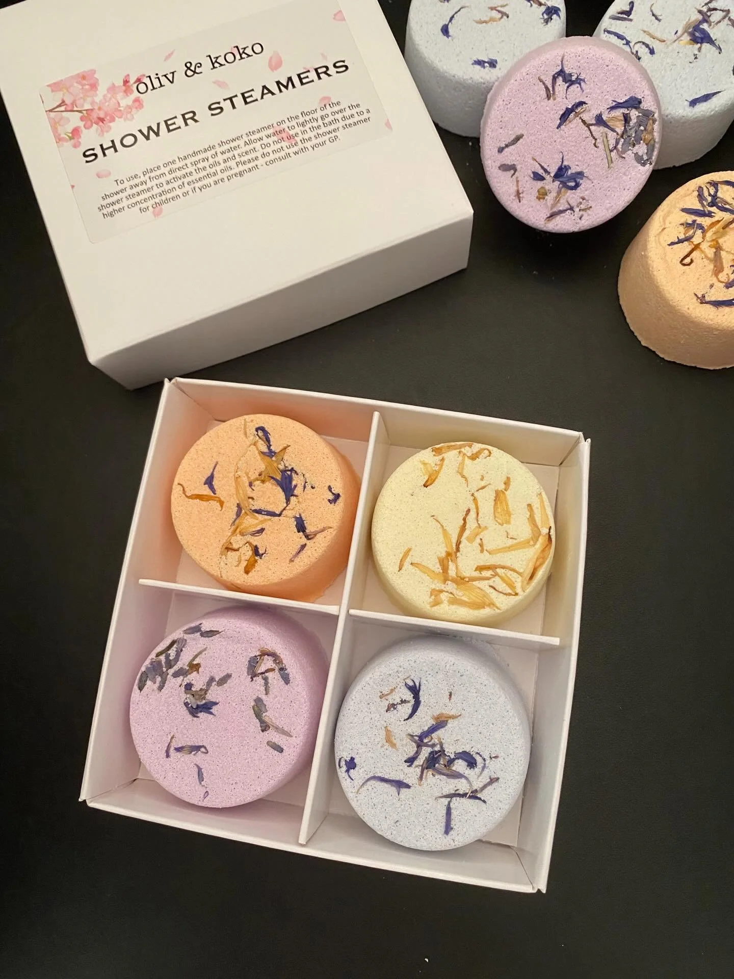 Oliv &amp; Koko Shower Steamers 

CLARITY /  RELAX /  SPARKLE /  CITRUS SPLASH 

&bull;
&bull;
&bull;
#showersteamers #bathroomaccessories #handmade #madeinmelbourne🇦🇺 #aromatherapy