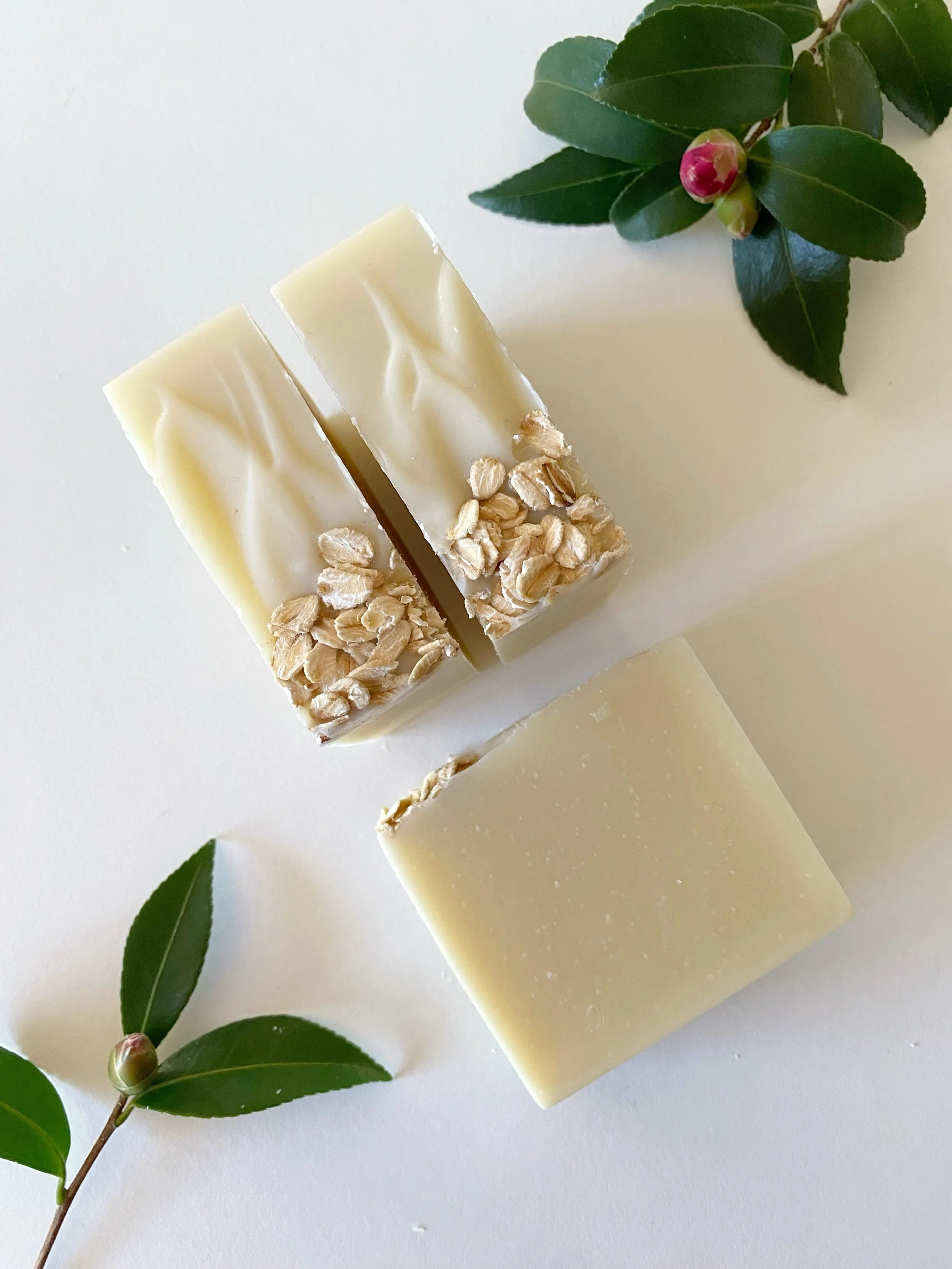 Organic Oat Milk and Bergamot with Olive Oil Soap Bar

Ingredients &hellip;&hellip;&hellip;.
Olive oil, shea butter, almond oil, organic oat milk, bergamot, orange + juniper berry essential oils

Vegan, no harsh chemicals and handcrafted in Australia