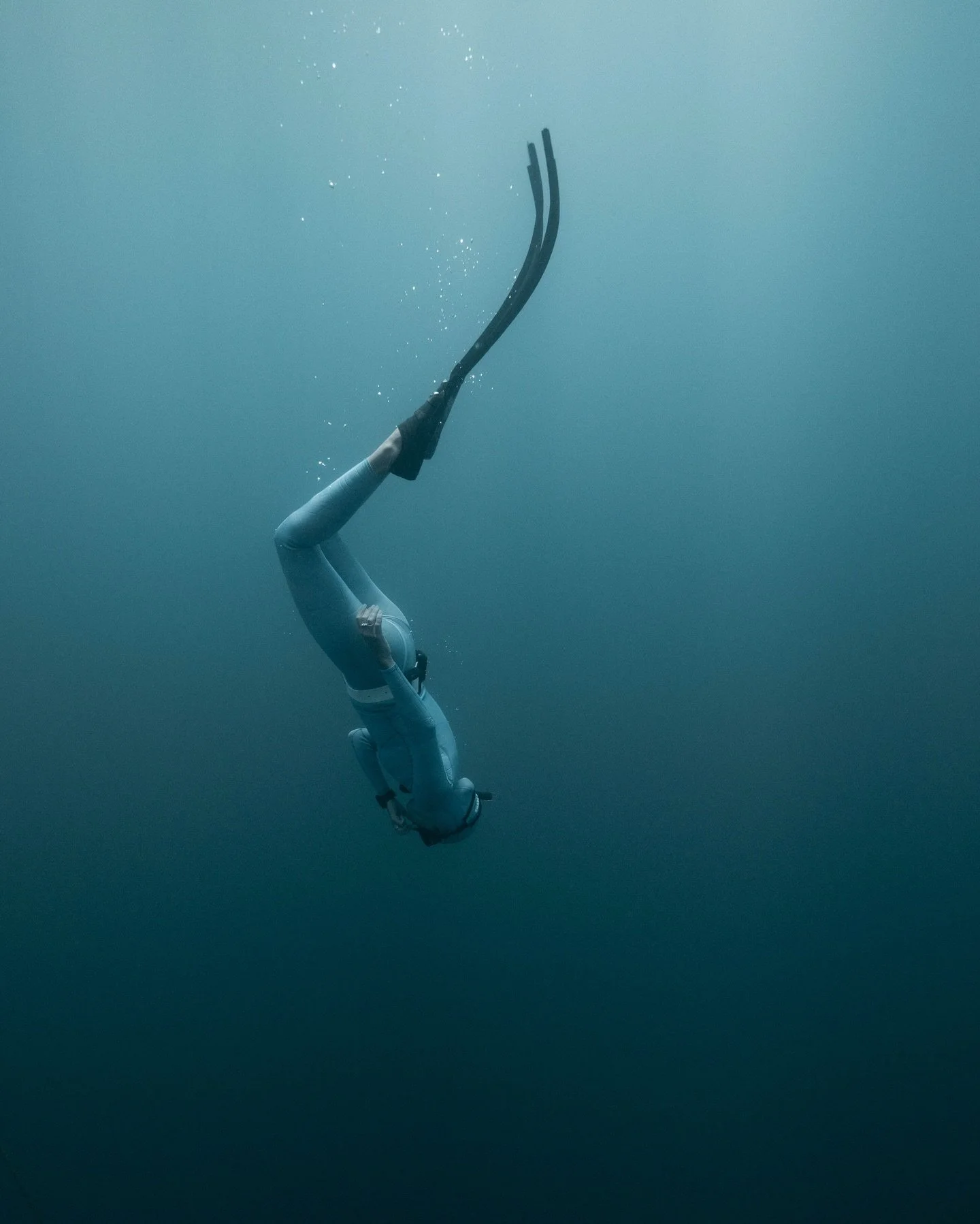 Out freediving with the best, @saltyheartsclub 
I love training but the best is taking photos of people line training/ learning and of @kyraandrijich doing her thing! 
🙃🙃