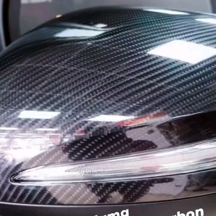DYNOblack-Carbon Gloss
Kıvrımlı bir klasik olan DYNOblack-carbon parlaklığı, zamansız bir parlaklığı &ccedil;arpıcı carbon fiber desenimizle birleştirerek ayırt edici bir yetenek sunar. S&uuml;per hidrofobik ve kendi kendini iyileştiren devrim niteli