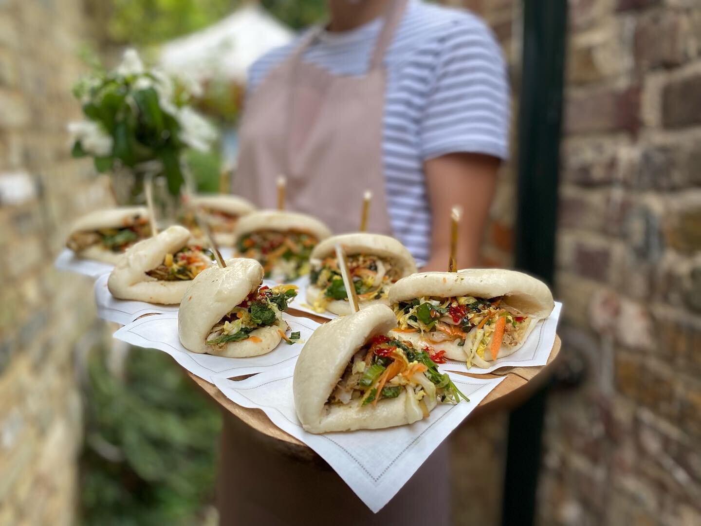 Bao Buns&hellip;urm yes please!
Lovely canap&eacute; party in Fulham tonight.
.
.
.
.
.
.
 
.
.
.
.
.
#canapes #catering #surreycatering #surreyhills #foodofsurrey #supperclub #partyfood #weddingcatering #events #surreyweddings #foodporn #dorking #lo