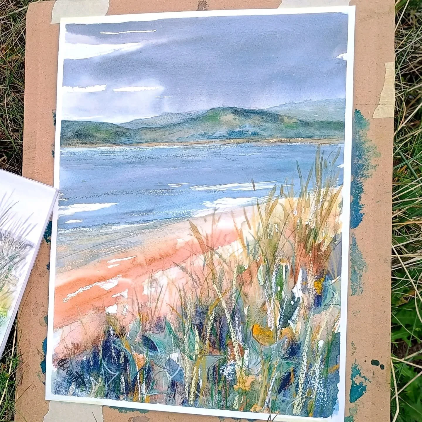 Plein air competition today over in Exmouth - and this is what I painted. It rained, the car broke down and I still had fun with @alexboonart as we sat in the dunes painting.

Alex's pic is not in this shot as I'll leave that up to him to share.

Imp