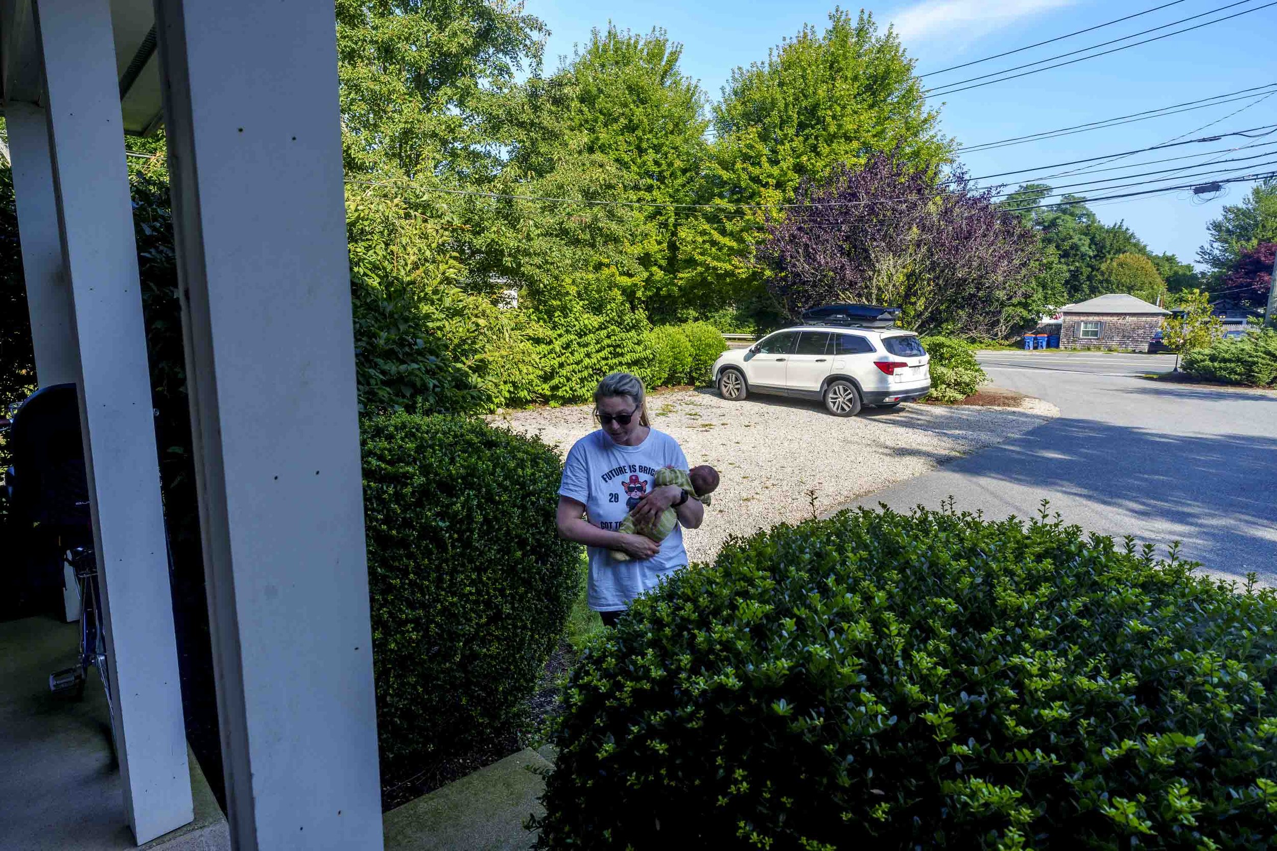 Dad's second-to-last day-of-summer before resuming life as a teacher again.  Fortunately, we live in Mattapoisett.  More so, we're fortunate to live only a mile away from the beach.  Meaning, it always kind of feels like we're on vacation living here