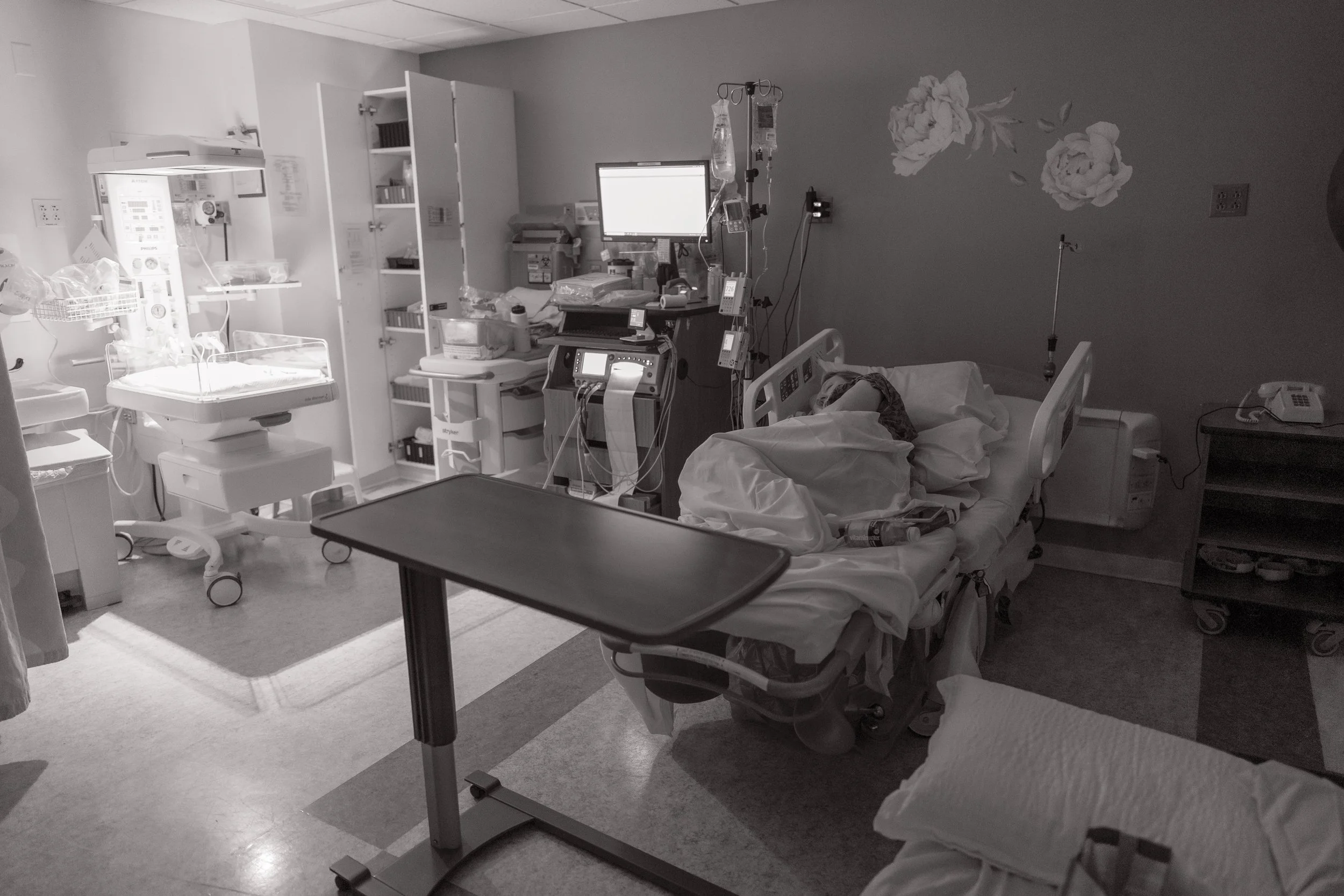 Aly is induced and awaiting the time to deliver, 8/9