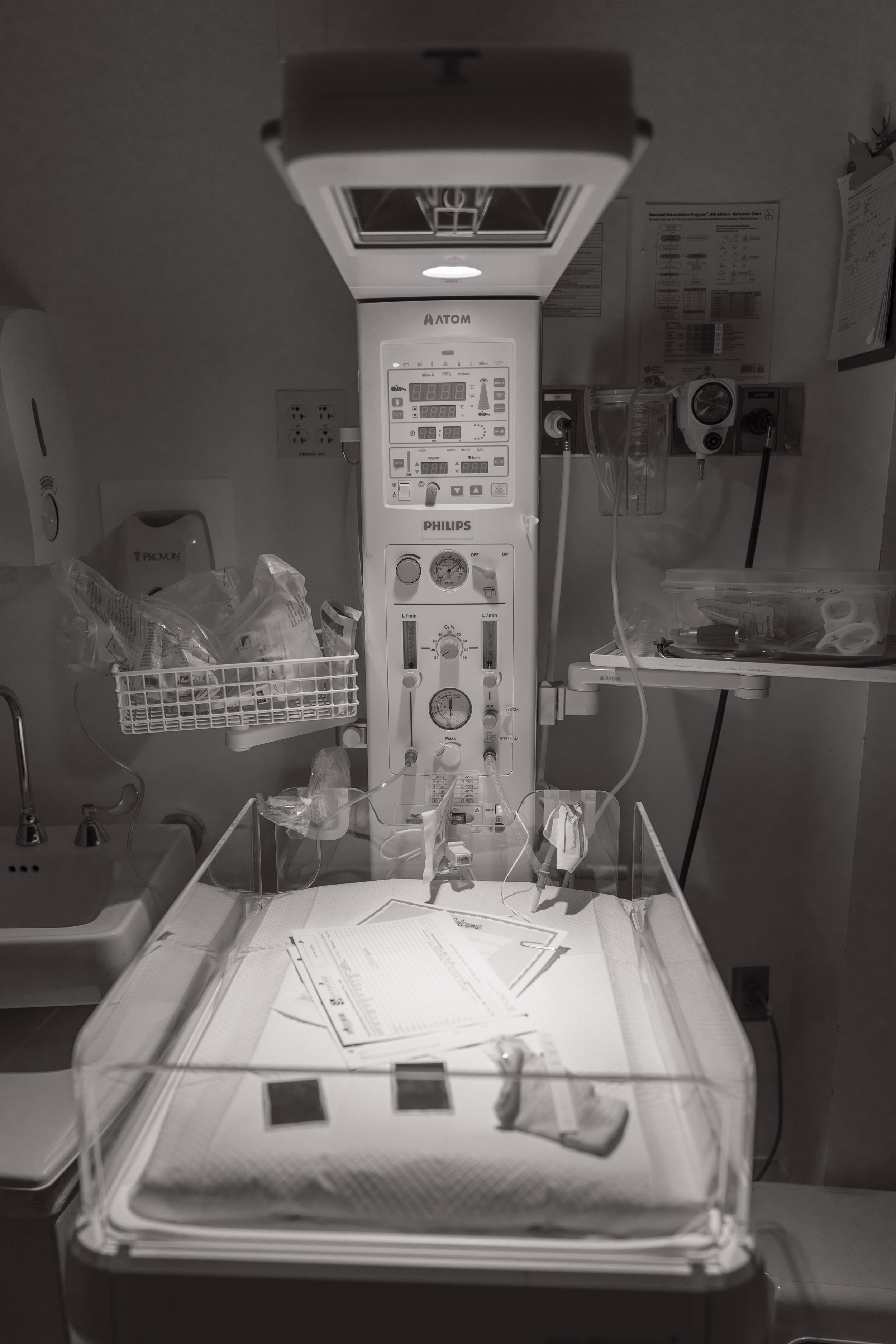 The labor and delivery room, Bud is bored, 8/9