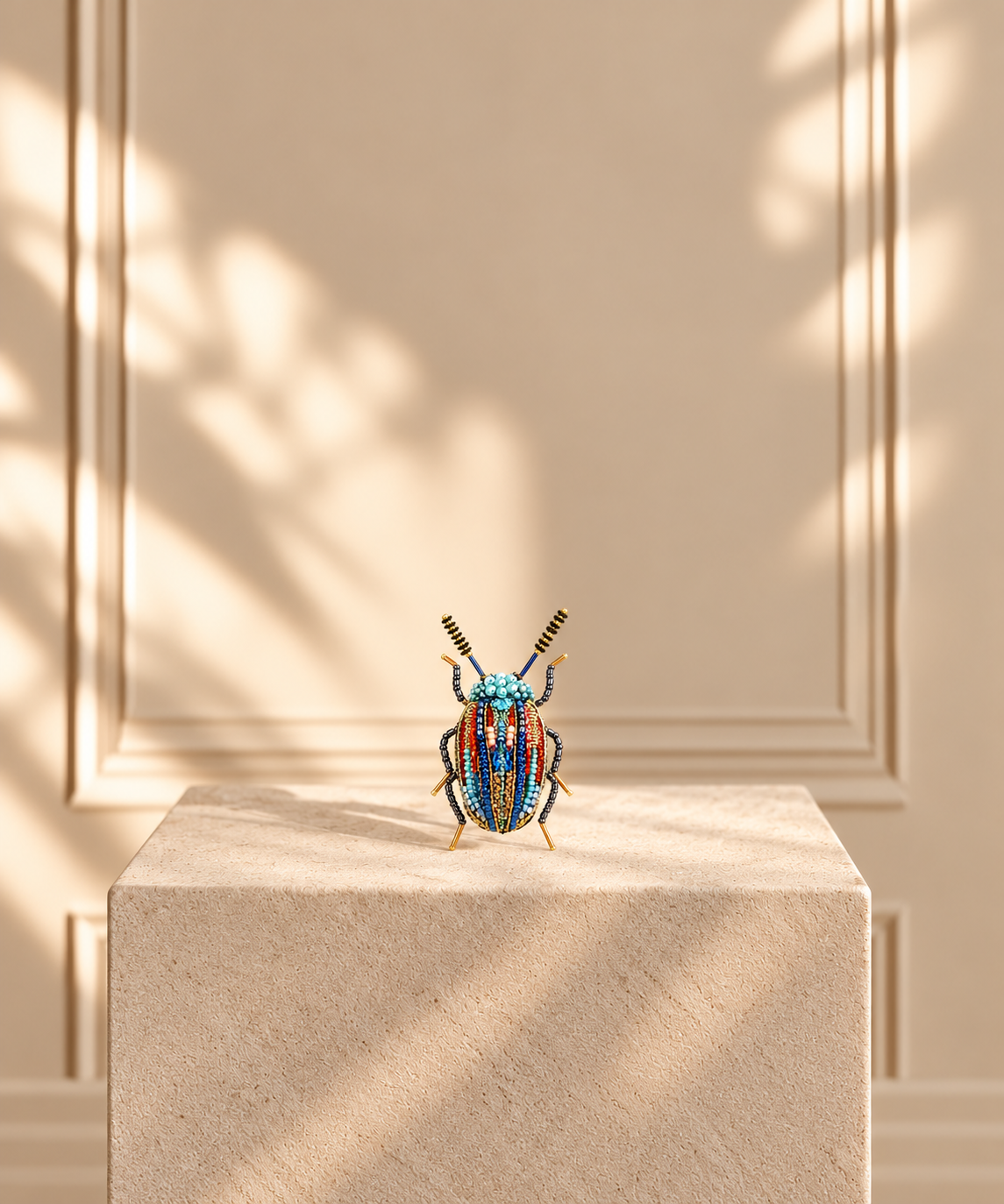 Perlenkäfer im warmen Sonnenlicht.png