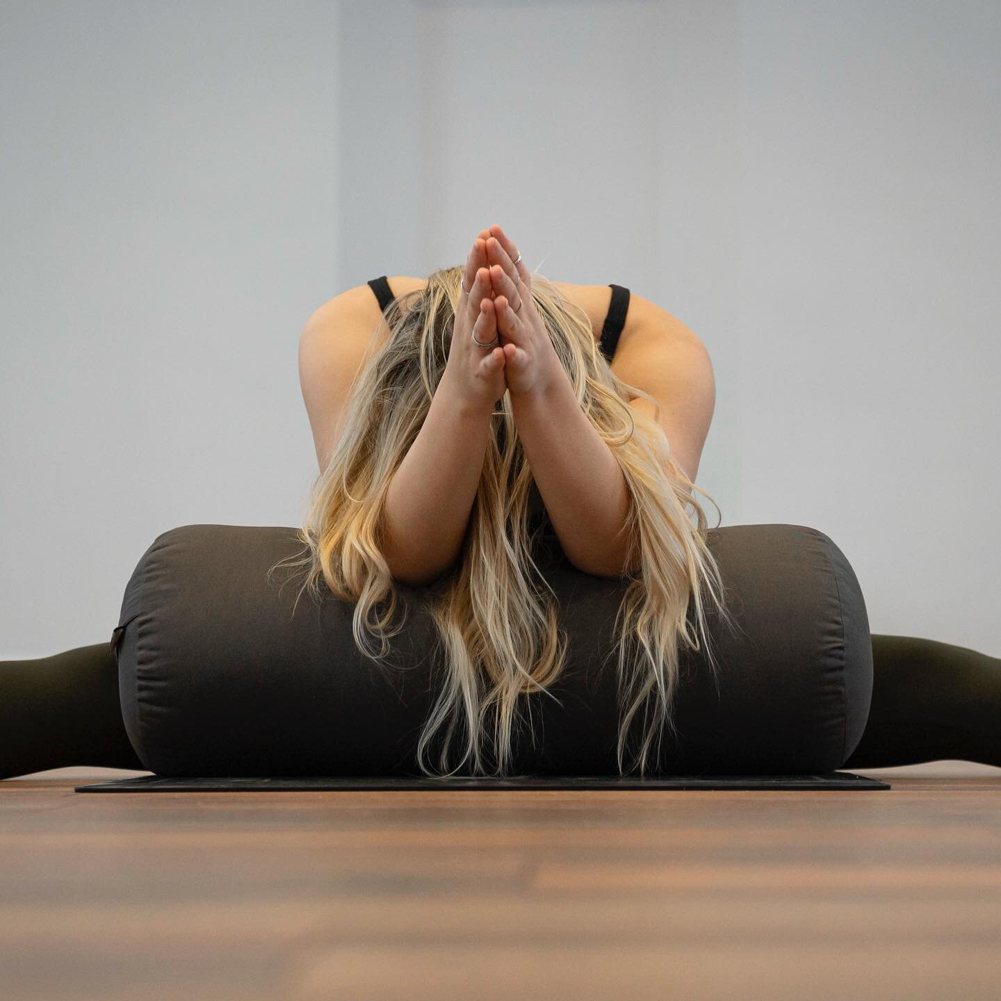 NEW CLASS ALERT✨! 
Tomorrow (Wednesday) marks the beginning of our new class, Yin with @summalea . Wednesday&rsquo;s at 7.15pm🌞

Yin Yoga is an opportunity to restore and relax in a practice of creating long held postures. You&rsquo;ll be guided int