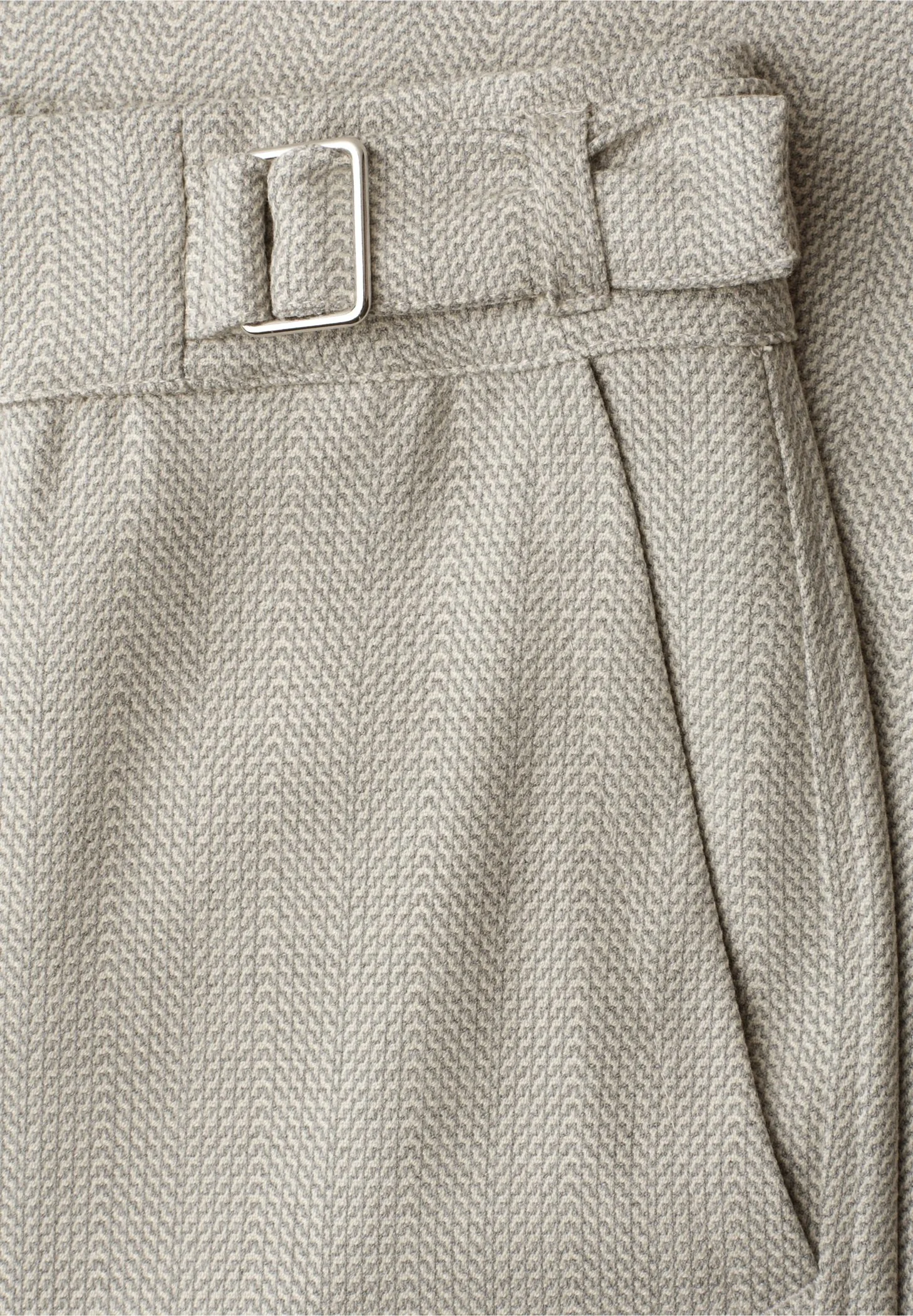 381361  e.jpg