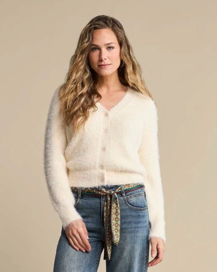 26 Cardigan fuzzy 5115 a.jpg