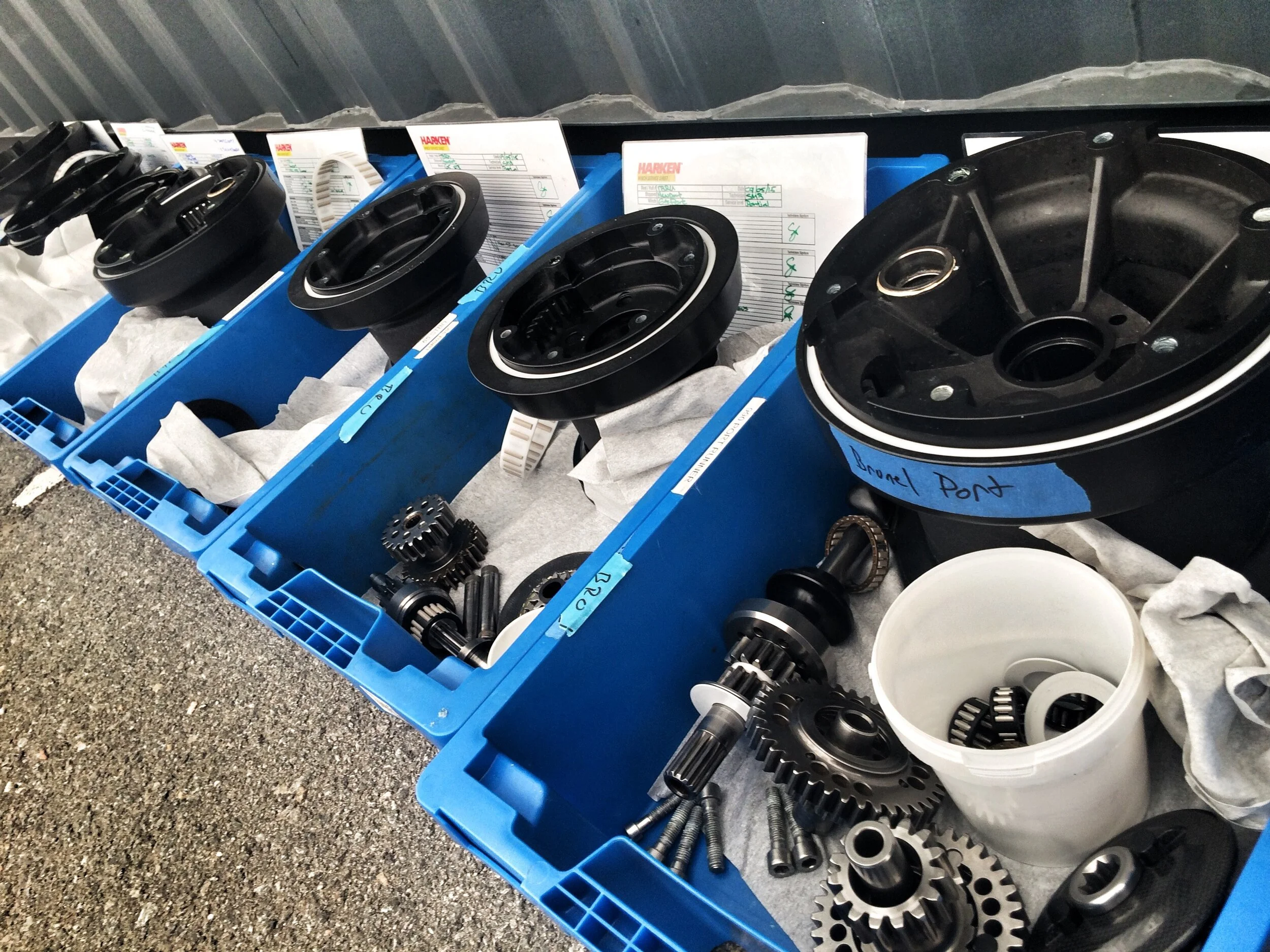 winches box by cont.jpg