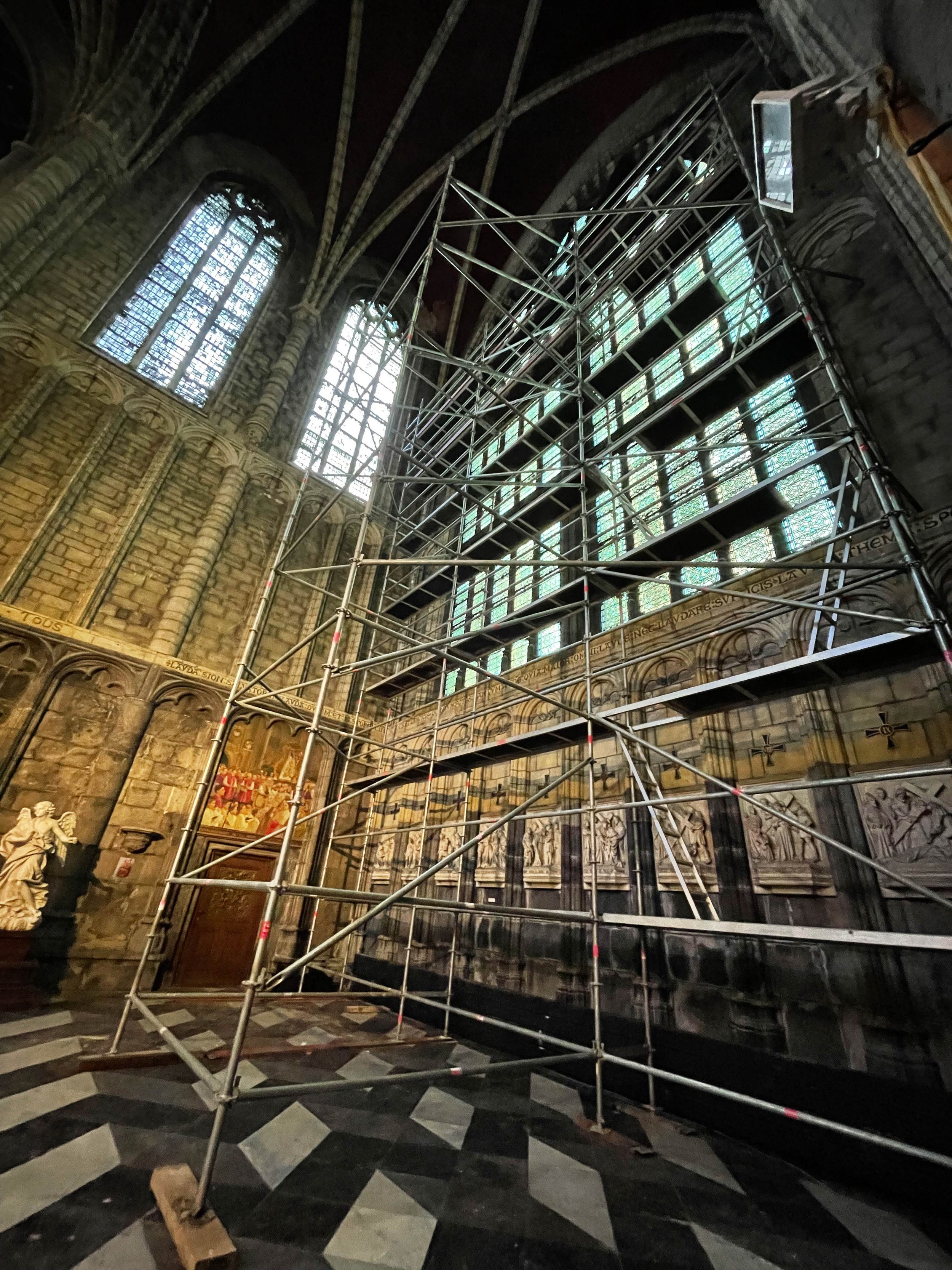 Basilique Saint-Martin à Liège - Patrimoine exceptionnel de Wallonie - Phase : Mesures conservatoires des remplages