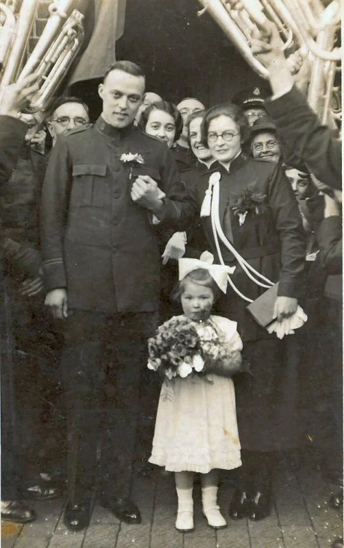 Wedding of Edith Louisa Jenner (1911-1987) & Norman Henry Davis (1911-1987); with Grace Enid Baglin (1933-2006) as bridesmaid