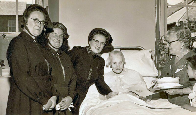 Eva in the community -  visits 92 year old