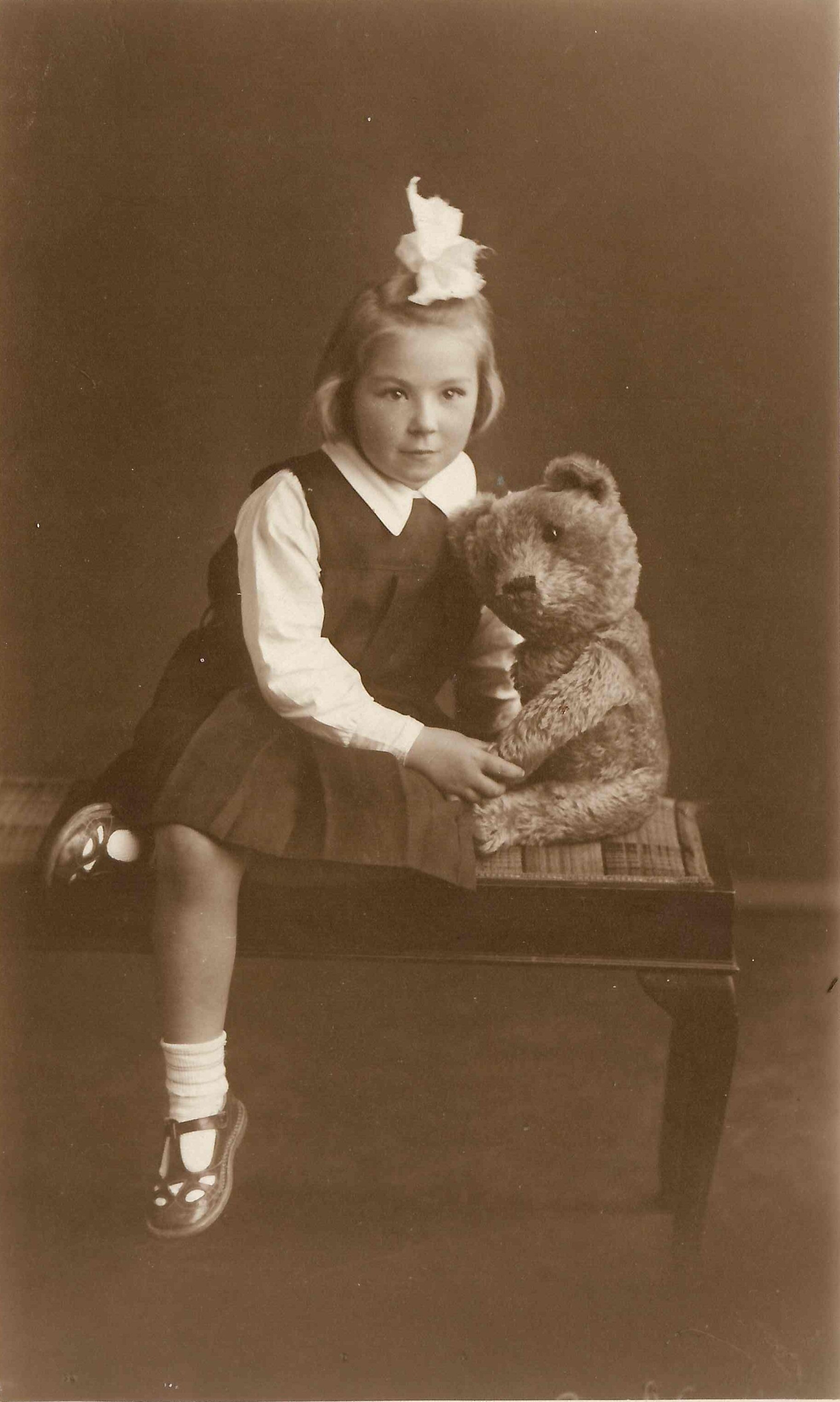 Grace Enid Baglin (1933-2006) (2)