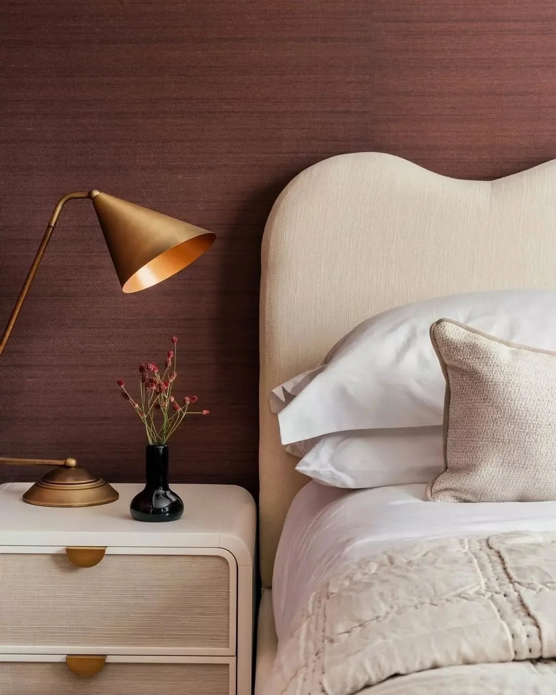 Sold in two weeks. Reserved in one viewing.

Here at Strand Chamber, our bespoke furnishing scheme told a story buyers could instantly step into, with almost every apartment sold fully dressed. Each space was designed to create emotional clarity, hel