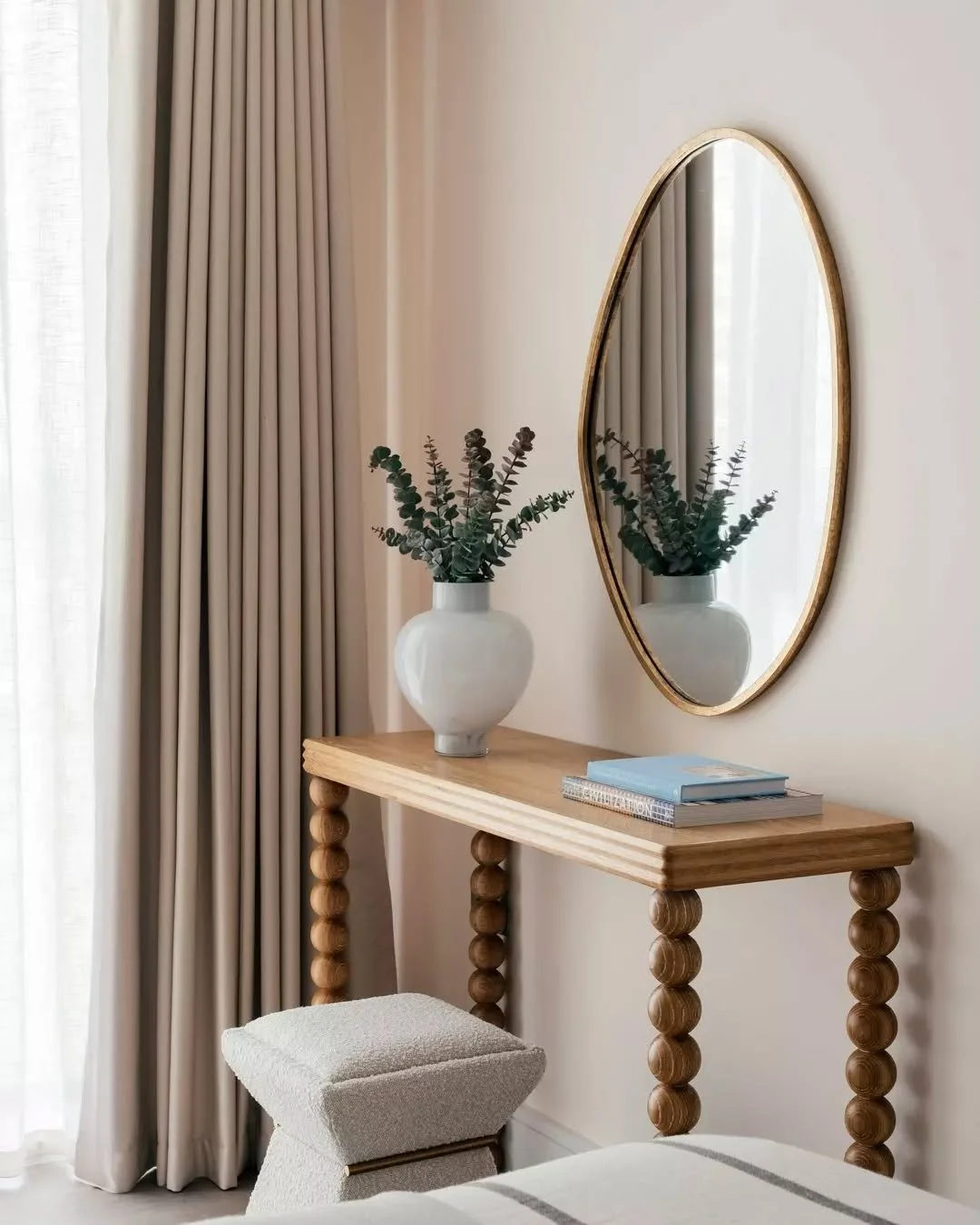 ✨ Interior design that adds real value

Thoughtful interiors can transform how a property is experienced, helping buyers and renters instantly connect with the space. Our interior design service focuses on creating environments that enhance appeal an