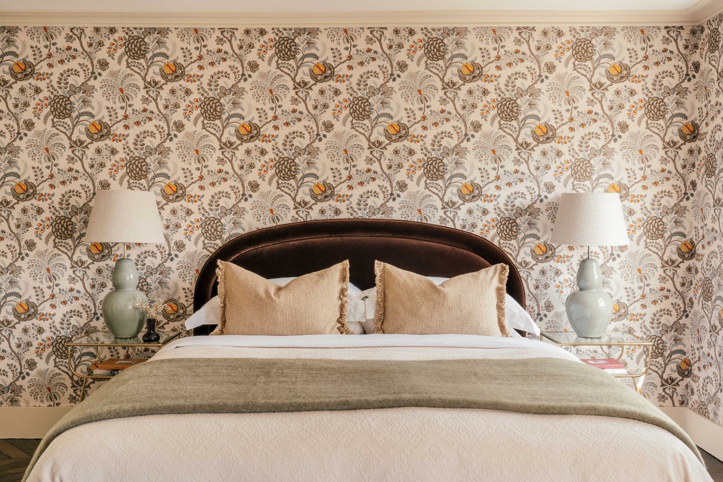 A room that feels as inviting as it looks, designed to help your home stand out when it counts.

At Walton Place, we worked with the home's existing character, layering soft textures, tailored upholstery and carefully considered details to create a s