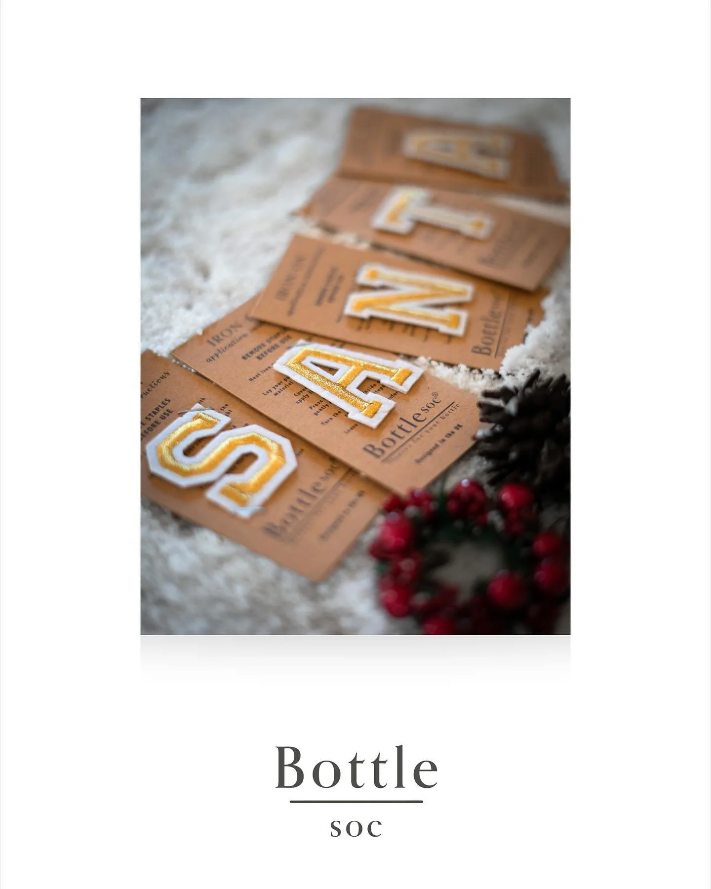 Nothing says Christmas like twinkling lights and a sprinkling of snow ❄️ 🎄
.
.
.
#bottle_soc #shoplocal #supportsmallbiz #stayhydrated #waterbottles #drinkmorewater #christmasshoppingtime #christmasgifts #christmasiscoming