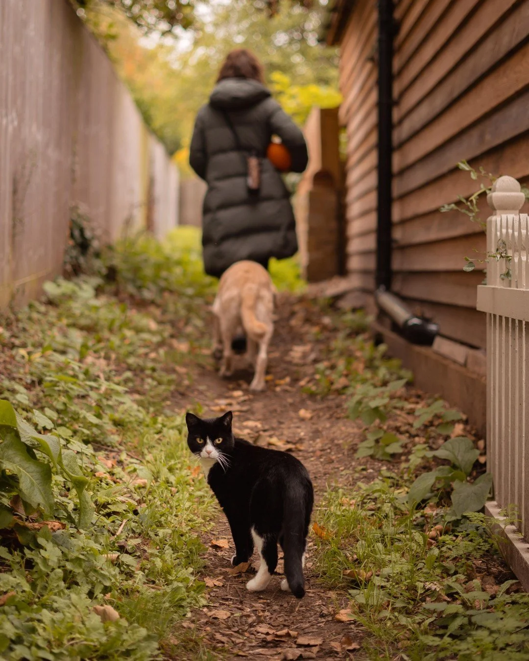 Fresh air, a quiet moment&hellip; and Bottle Soc by your side.

Here are three reasons winter fresh air is so good for your mental health:
1️⃣ Boosts your mood - natural light helps regulate serotonin and lift low-energy winter days.
2️⃣ Reduces stre