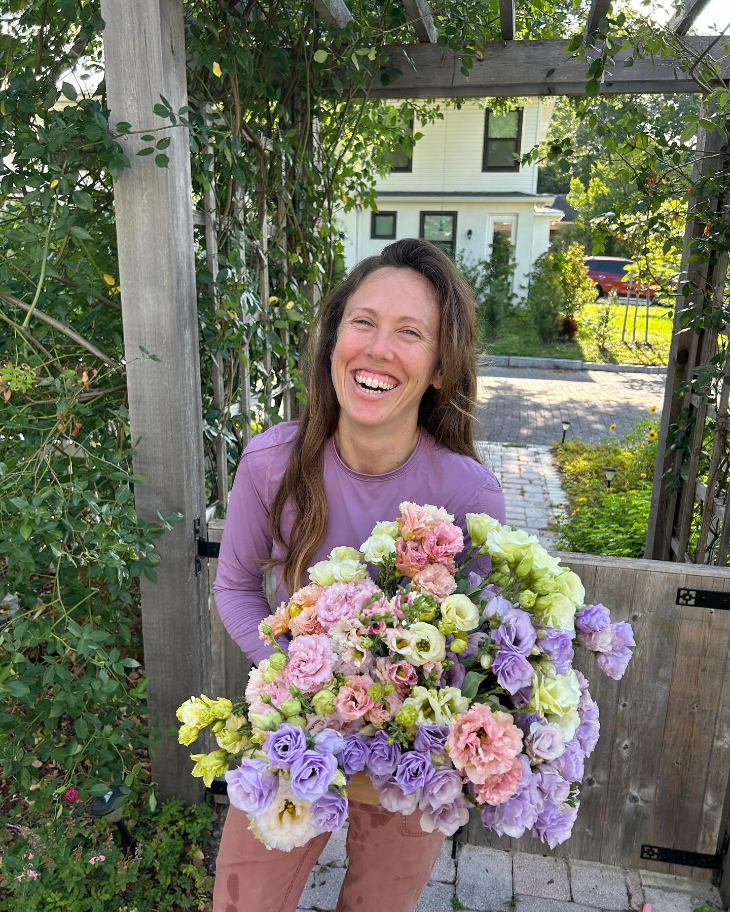 Happy Lisianthus Gate Photo Day to all who celebrate. 💫 It falls somewhere between my birthday and Mother&rsquo;s Day on a morning when both Paul and I are home and the lisianthus are plentiful. ➡️ Swipe to see the past 4 years and the progress of o