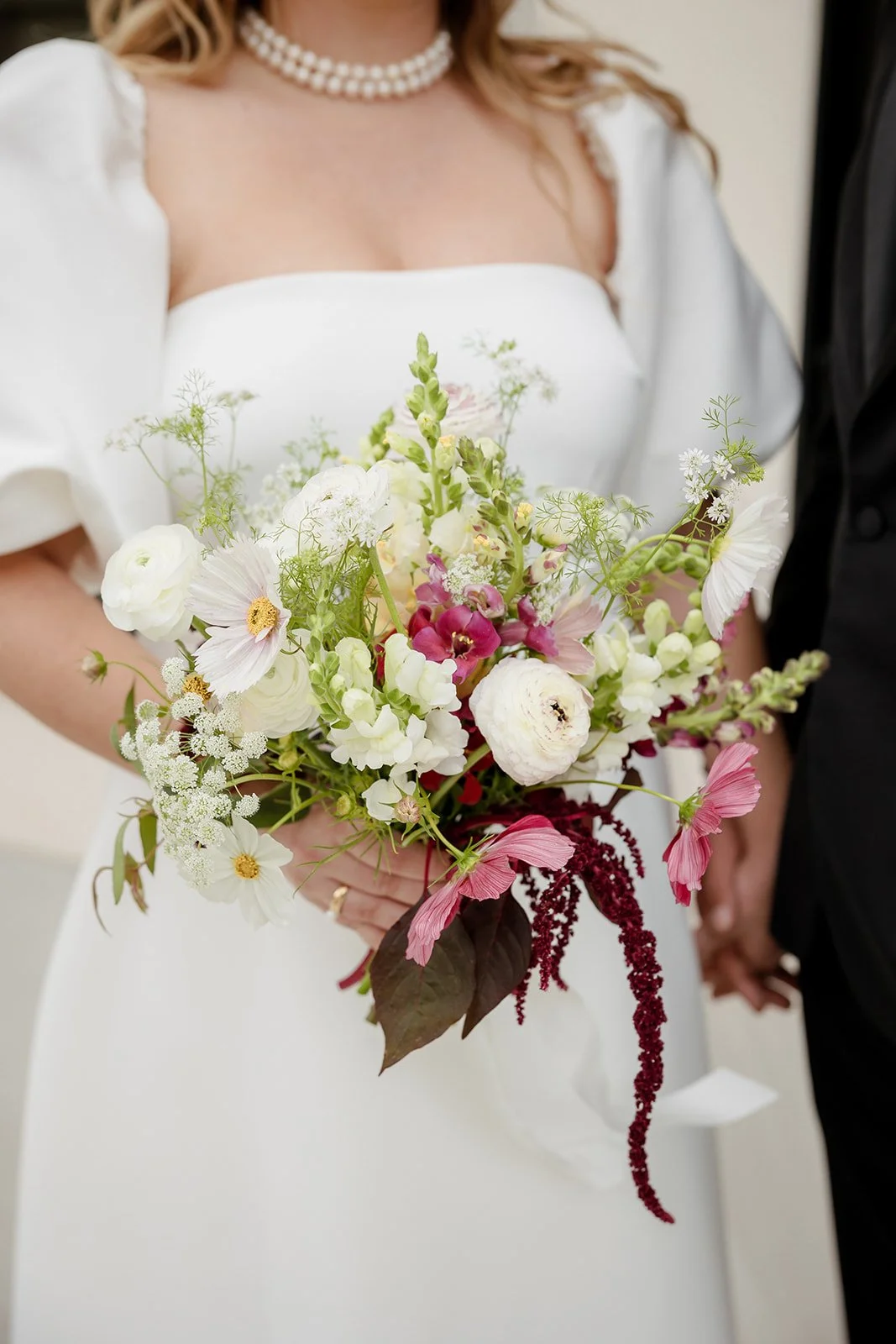 spring-bridal-bouquet-neutral.jpg