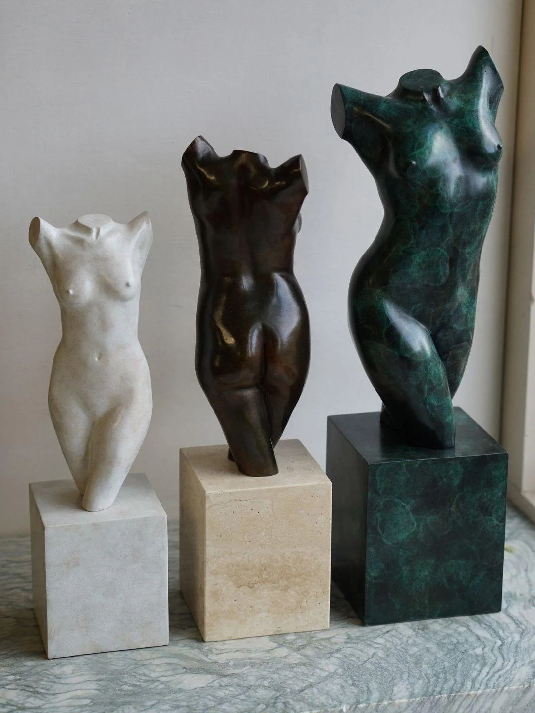 How will my Bust and Plinth scale based on the different heights? 👀

Your Bust will scale proportionately as you increase the size, just as if you were dragging the corner of a photo ↗️

Your Plinth is a slightly different story. Depending on your s