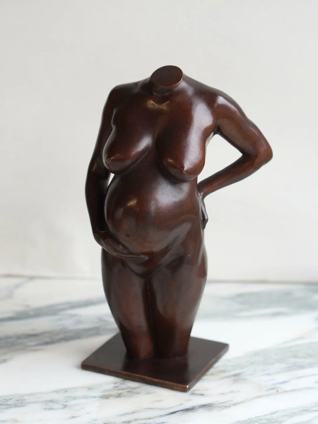 We take the base of your Bust just as seriously as your sculpture. We love a Plinth but sometimes a Plate is all you need and these Bronze Plates are a beautiful way to complete your Bust without adding height 🤎