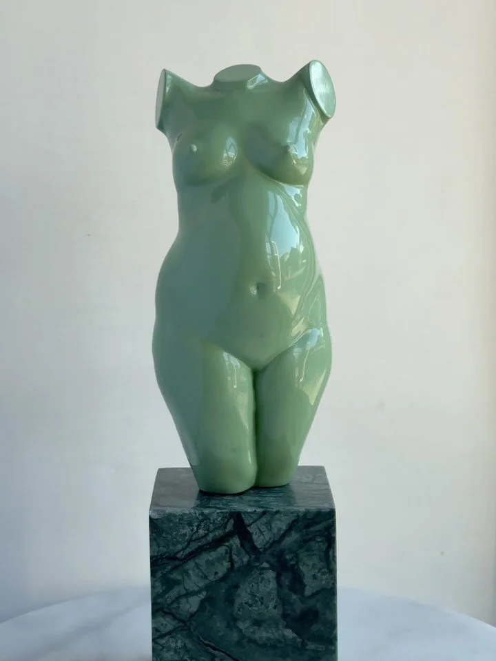 Kinda chic to match your Bust with your Plinth ~ We love elevating our Lacquer Busts with a Stone Plinth
 
🌱&nbsp;Bespoke Sage Green Lacquer Bust on a Verde Marble Plinth 
🥛 Milk Lacquer Bust on a Travertine Plinth 
🥀&nbsp;Oxblood Lacquer Bust on 