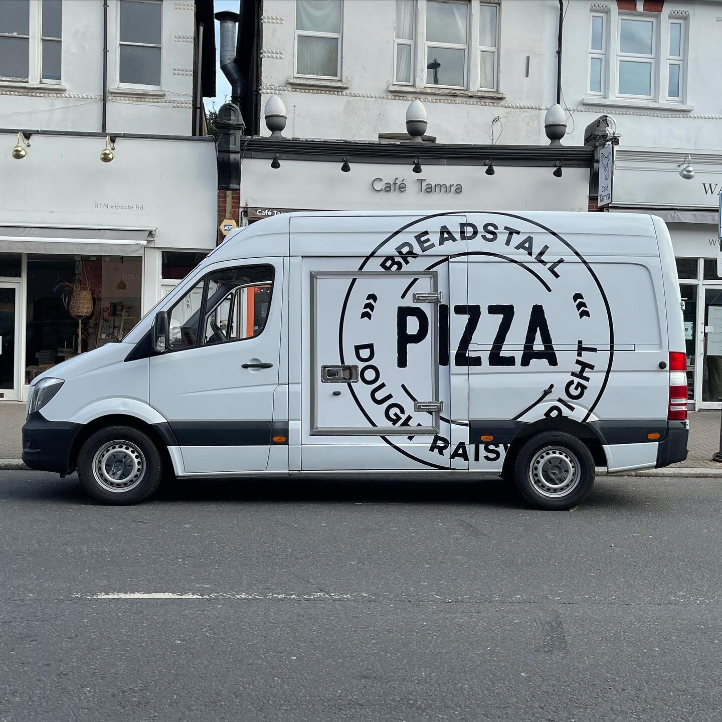 Did someone call for a doughtruck? ⁣
⁣
This monster fridge van is JUST to keep our beautiful doughs at the correct cold temp as they rise. And maybe a couple slabs of beer...⁣
⁣
⁣
#breadstall #northcoteroadfood #londonfood #pizzapizzapizza #sourdough