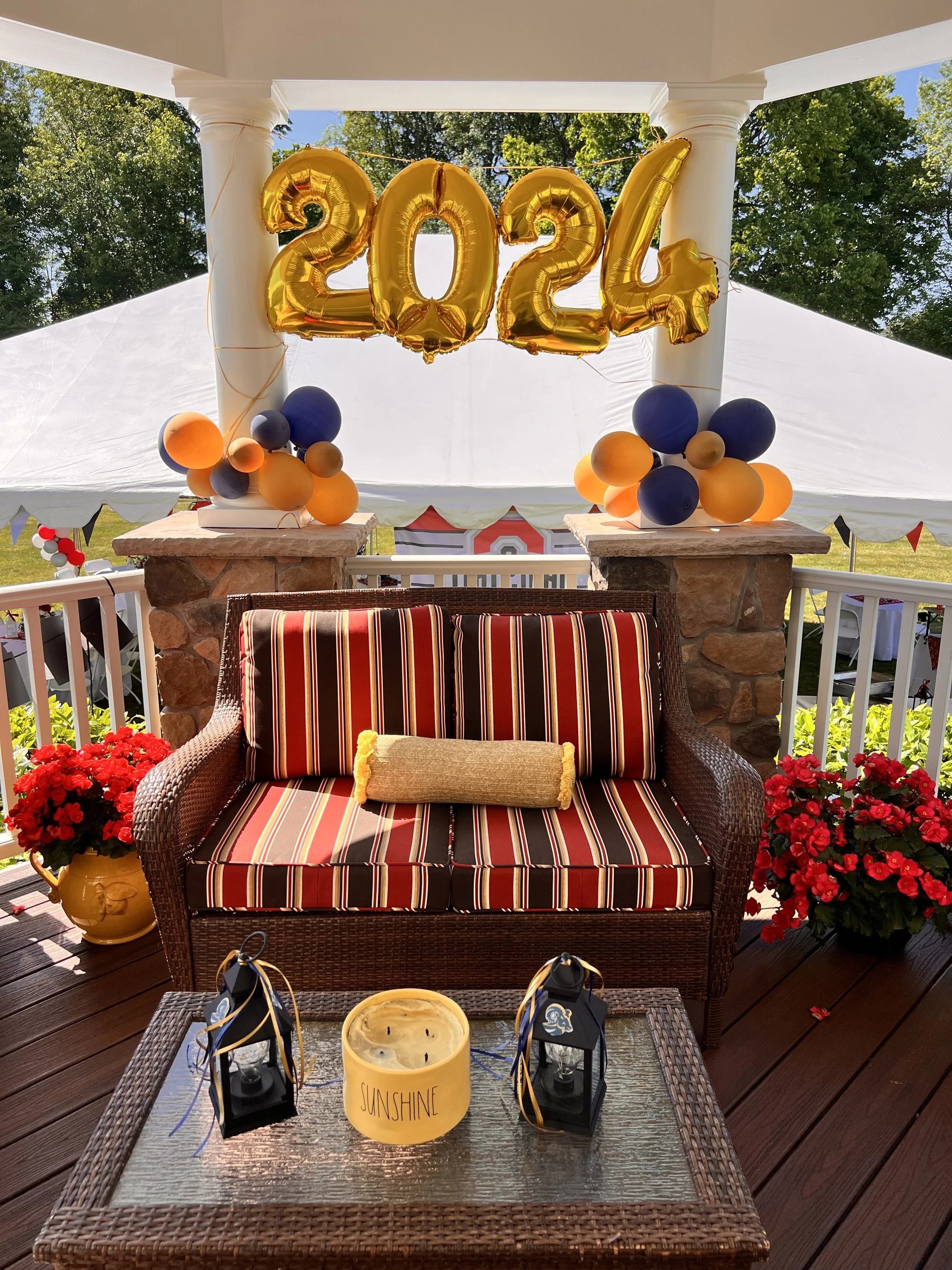 Events_TT_CustomArrangements_Graduation_Photo May 31 2024, 3 56 34 PM.jpg