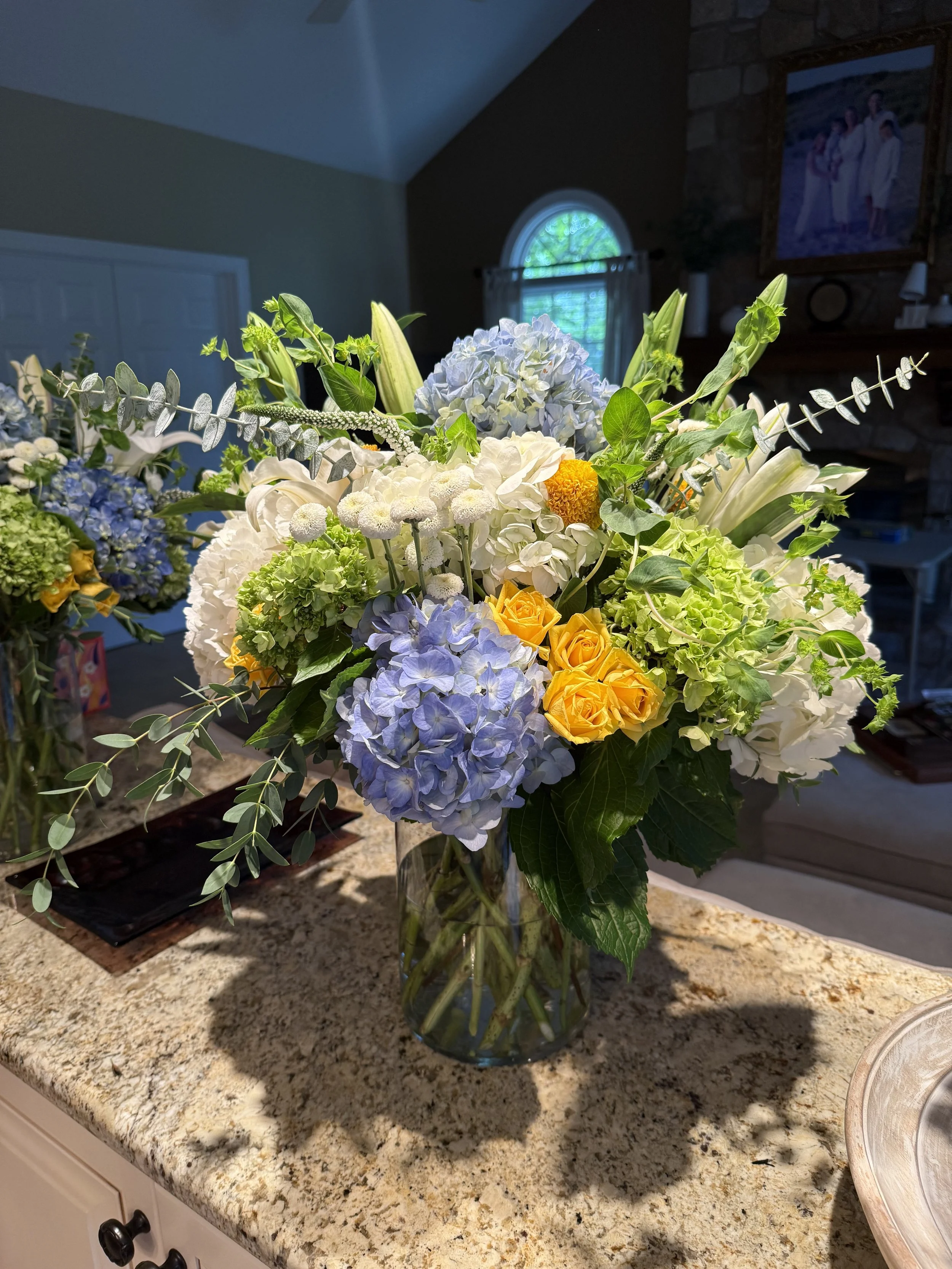 1_Floral_Events_TT_CustomArrangements_Photo Jul 23 2025, 5 35 42 PM.jpg