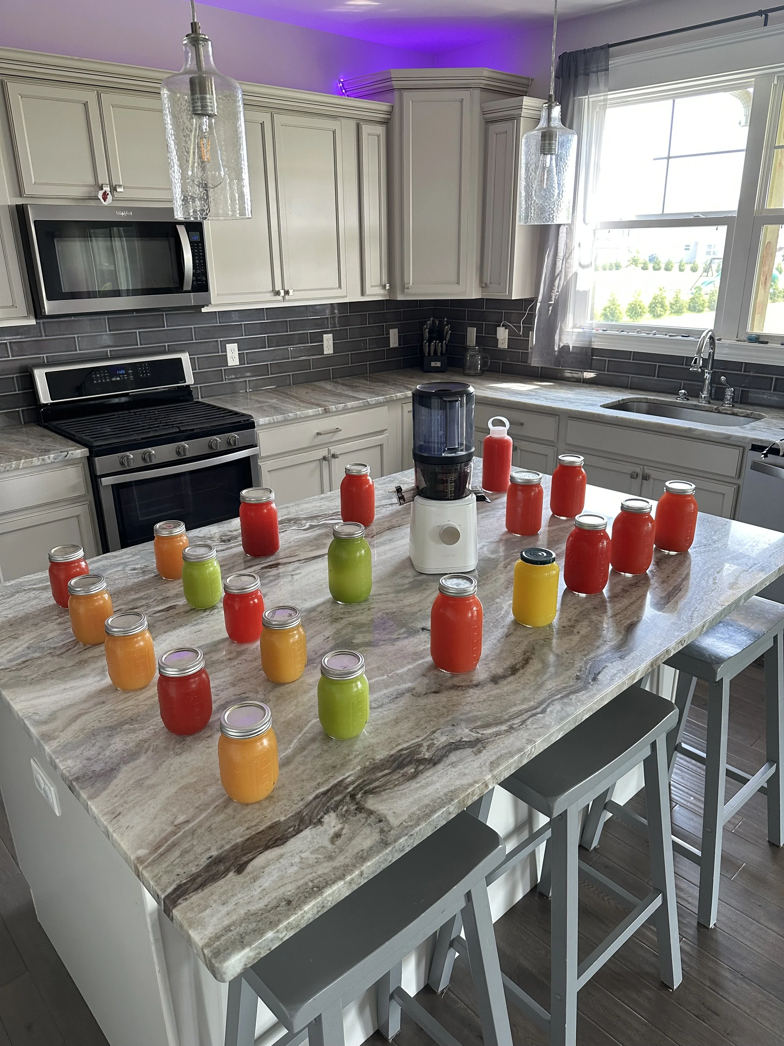 Juicing vs Blending for Perimenopause: What Actually Works for Hormone Balance, Weight Gain &amp; Natural Relief