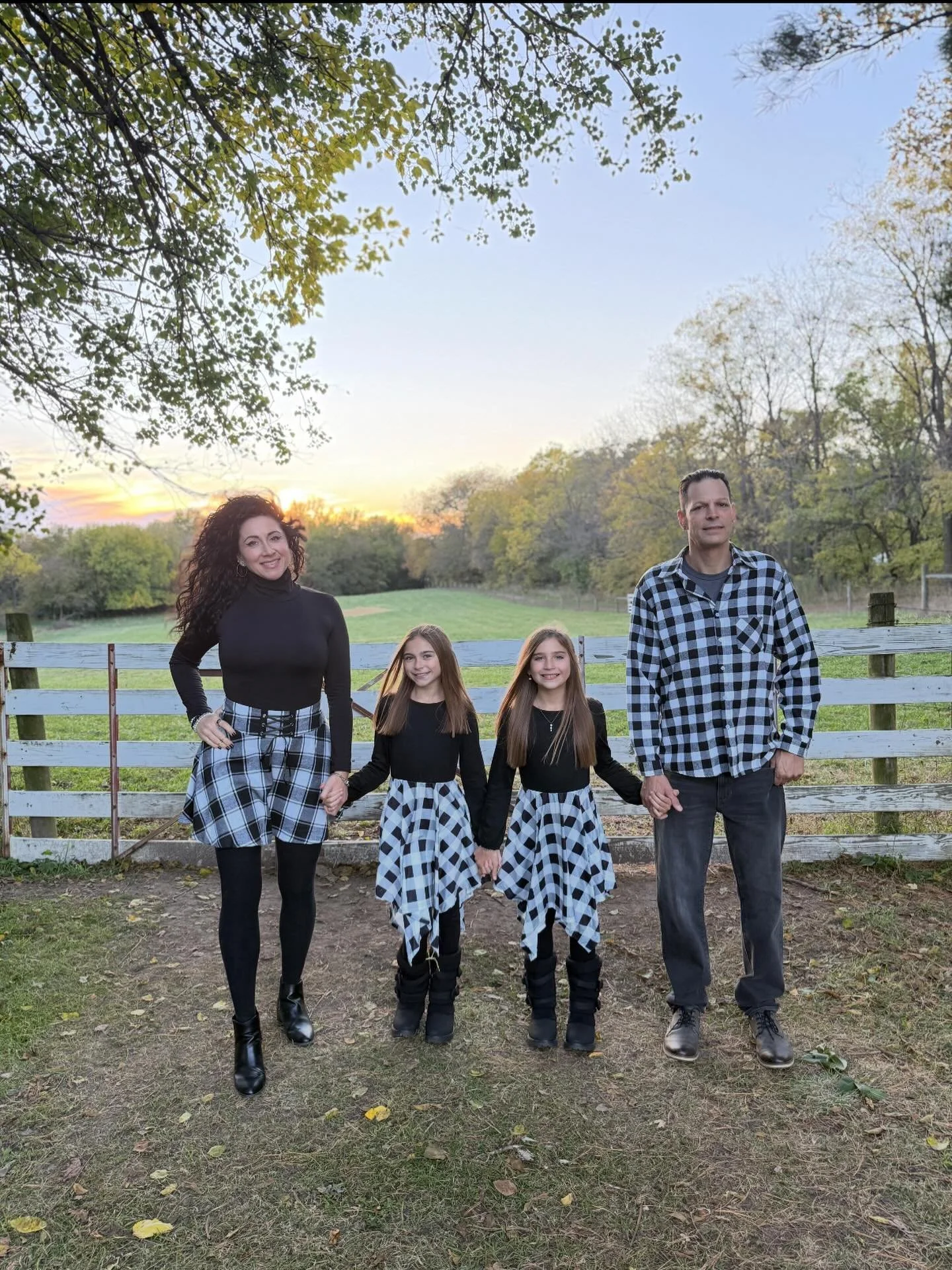 🍁 Happy Thanksgiving from the Kevish Family 🍁

I just wanted to take a moment to thank my Instagram family for all of your support during this past year. 

I was gone for a long time after taking a nine month break from social media due to my depre