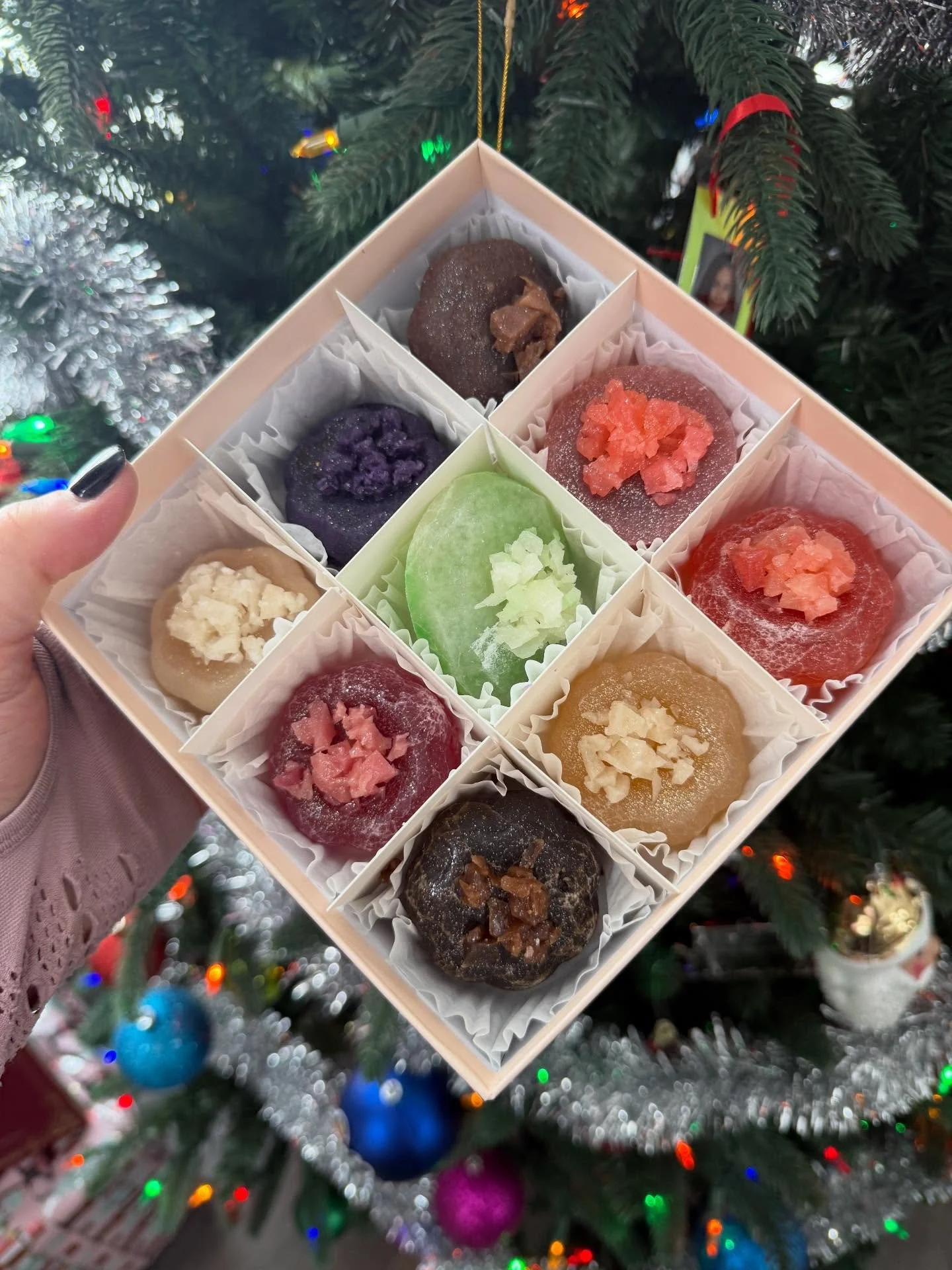 The coolest gift of the year: Crystal Candy! Gluten-free, vegan, and the most unique treat for friends, family, grandkids, nieces, and nephews. Use code EVIE10 at checkout to save! 💎💎💎

PS - do you like ASMR? I love hearing the crunch on these 🤩