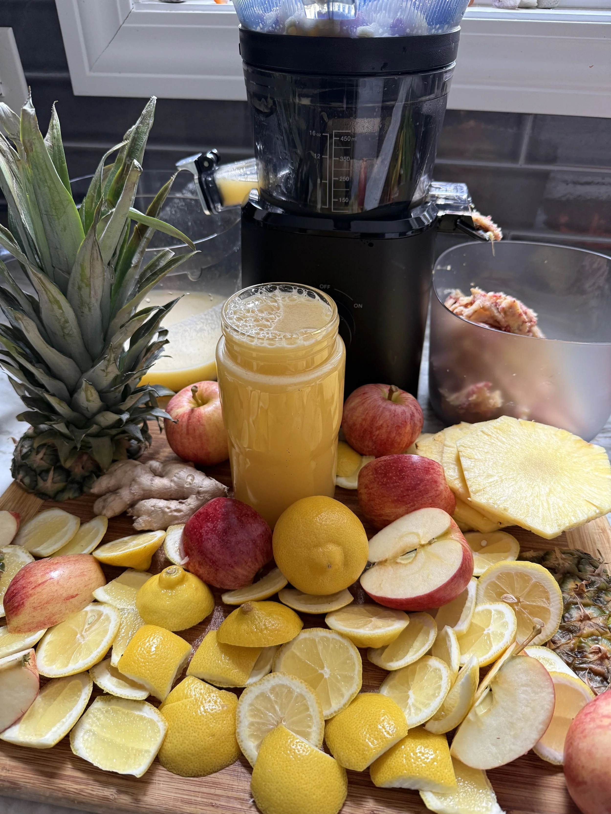 Natural Remedies and Juices for Perimenopause Hair Loss