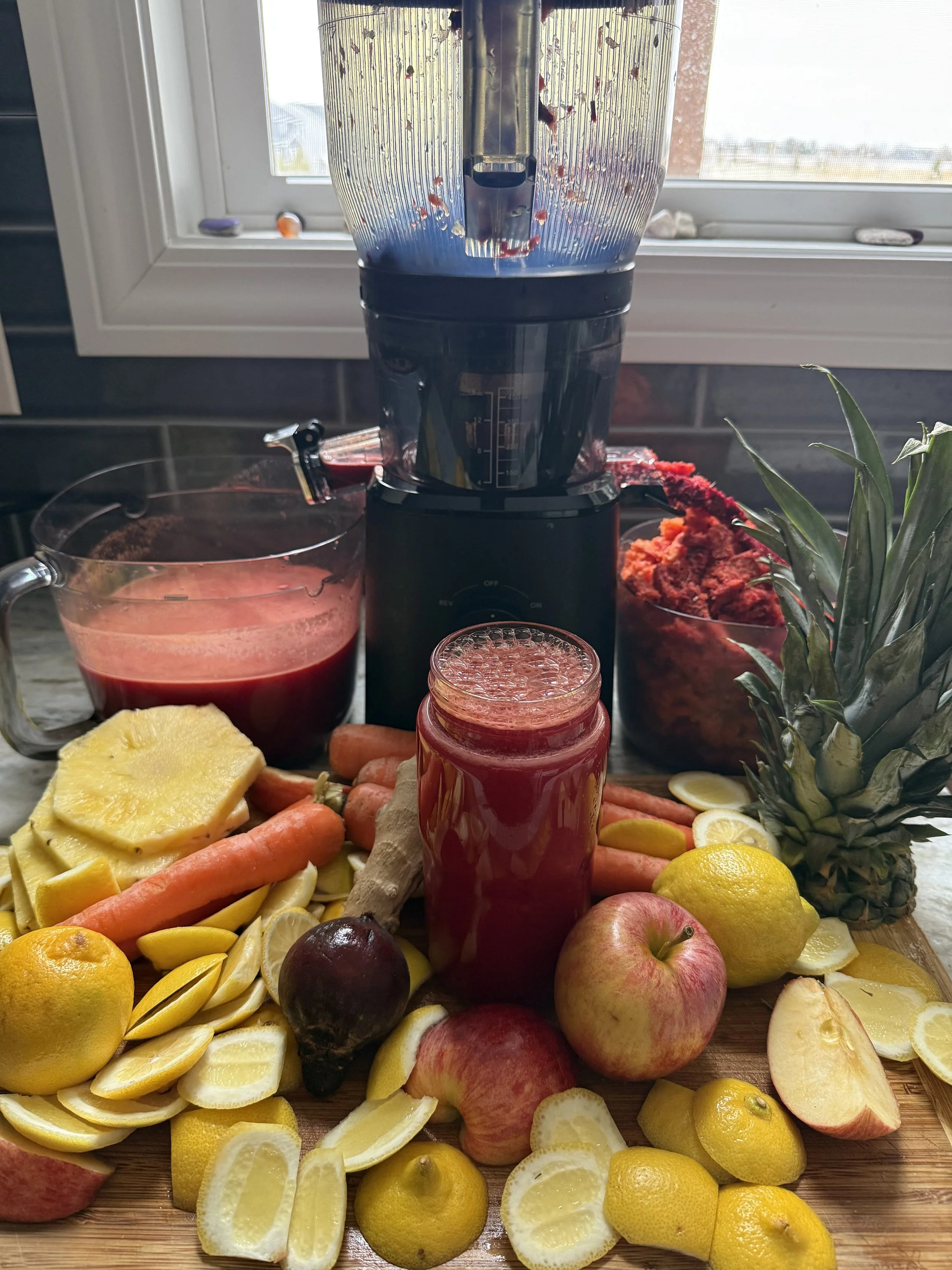 Anti-inflammatory juice with greens and berries for PCOS and perimenopause