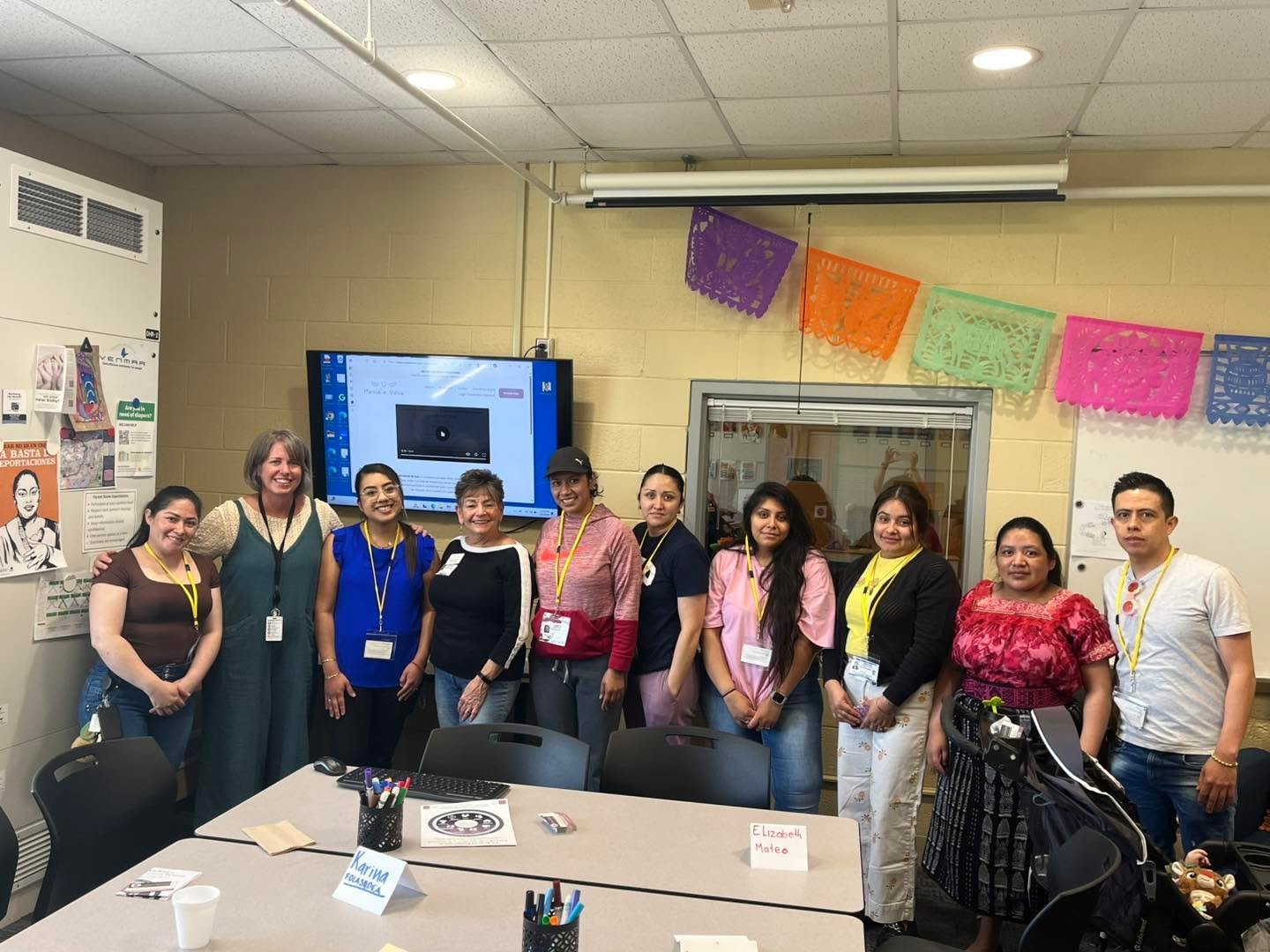 Maria’s Voice joined parents at Willow Lane Early Childhood Center in Brooklyn Center to share Common Signs ~ Common Knowledge, but this time, in Spanish! 💜
A heartfelt thank you to translator Michelle for helping Señora Lissa deliver